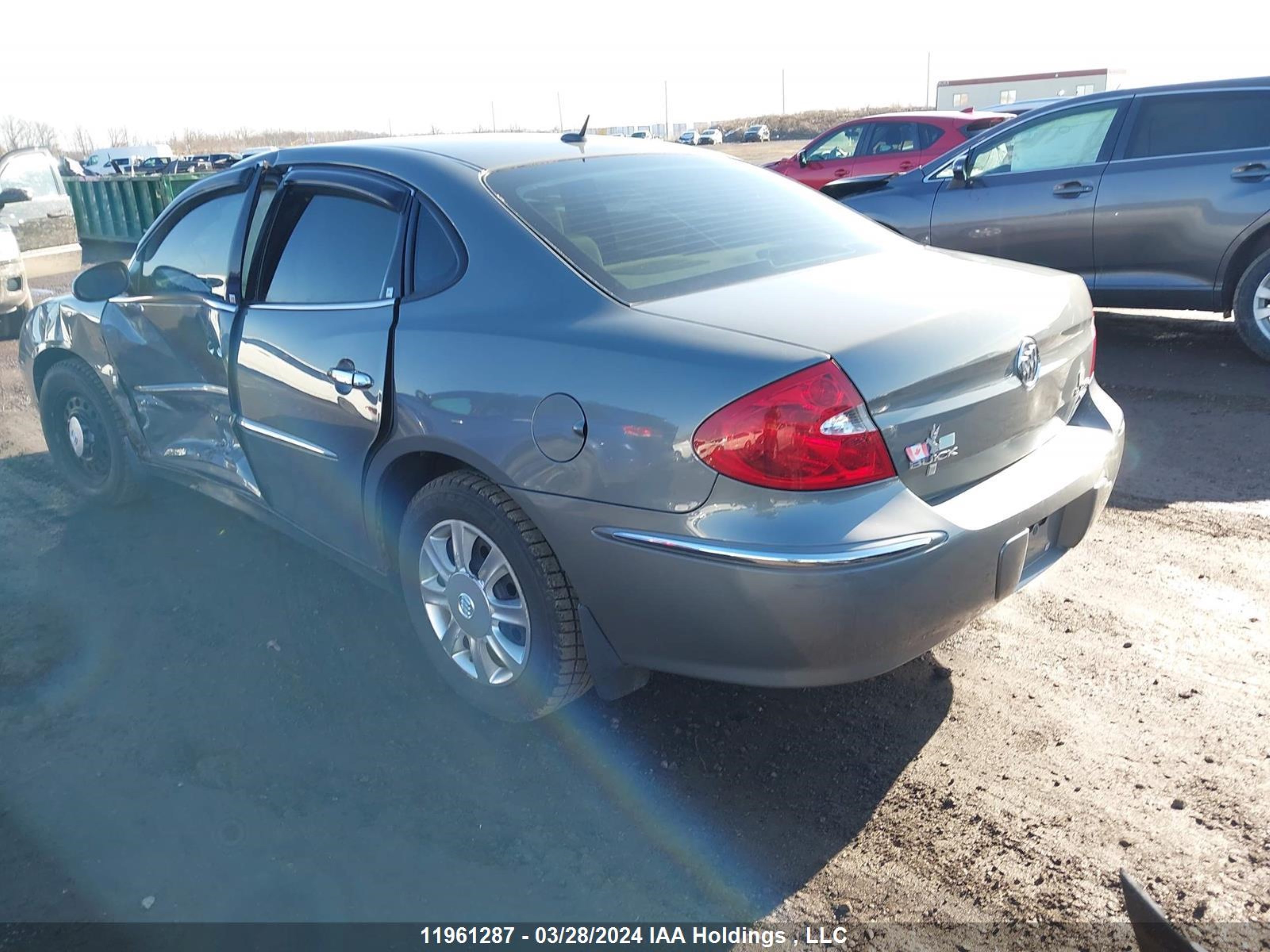 Photo 2 VIN: 2G4WF582781282046 - BUICK ALLURE 