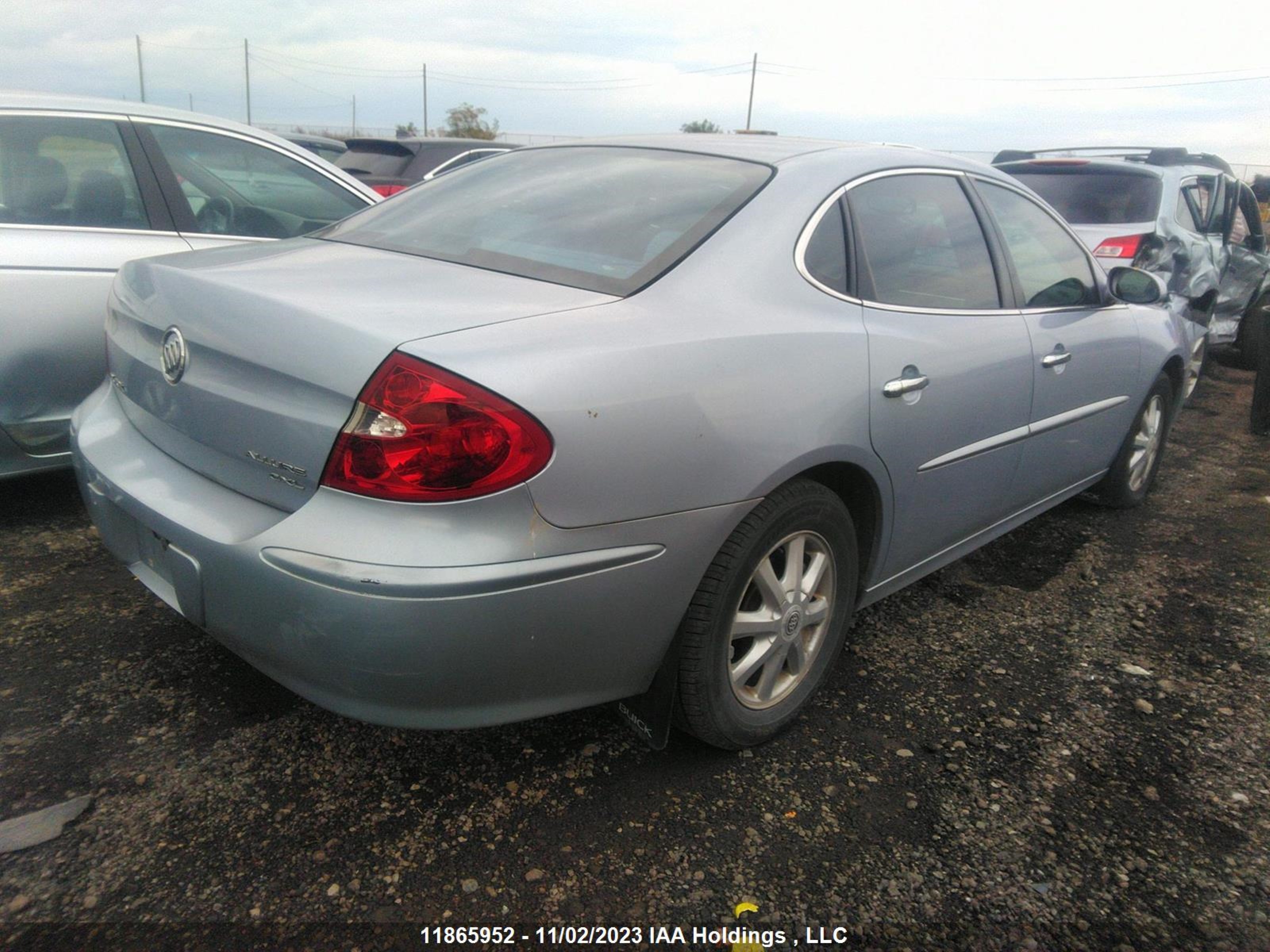 Photo 3 VIN: 2G4WJ532251356264 - BUICK ALLURE 