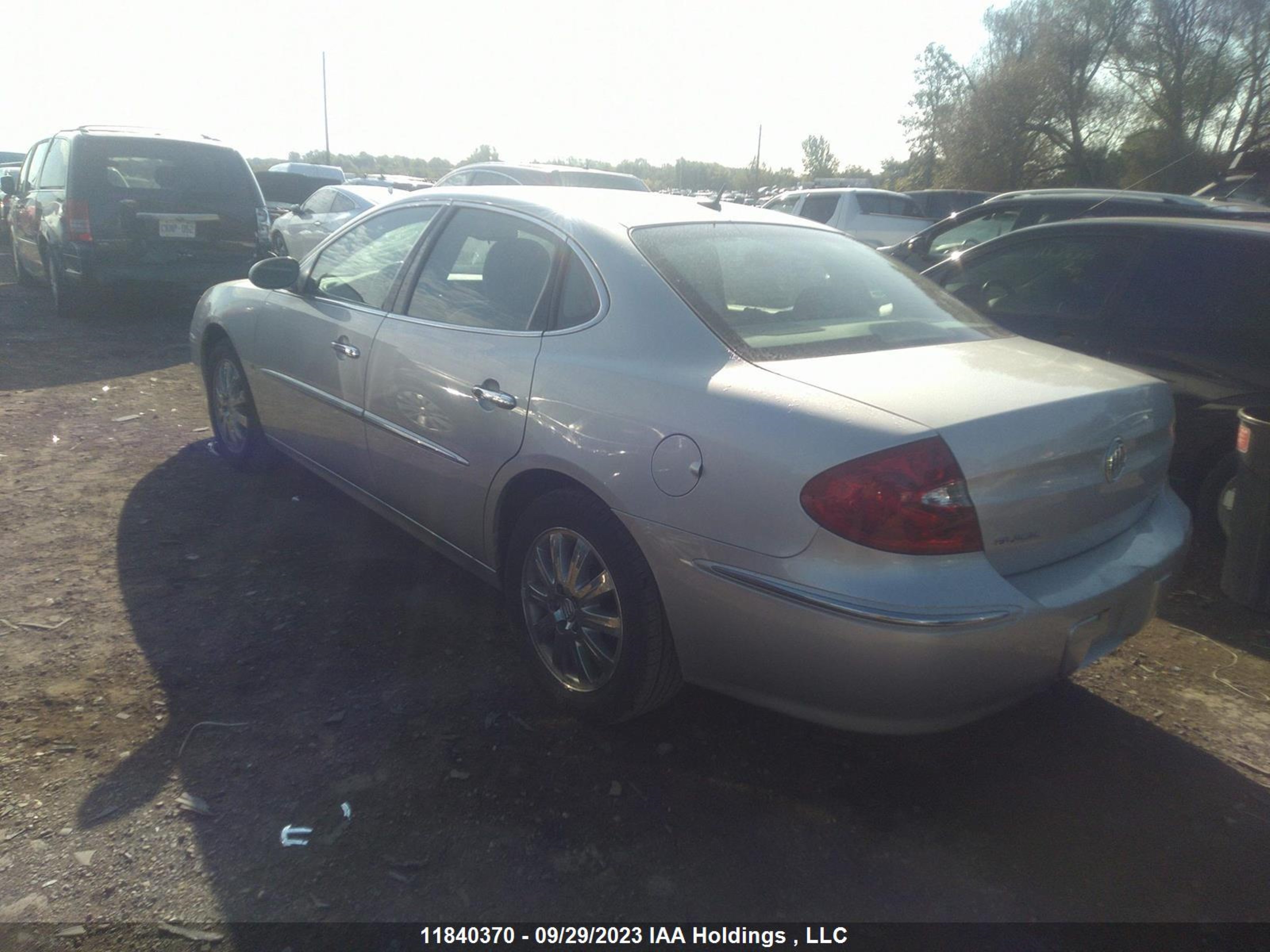 Photo 2 VIN: 2G4WJ582691155661 - BUICK ALLURE 