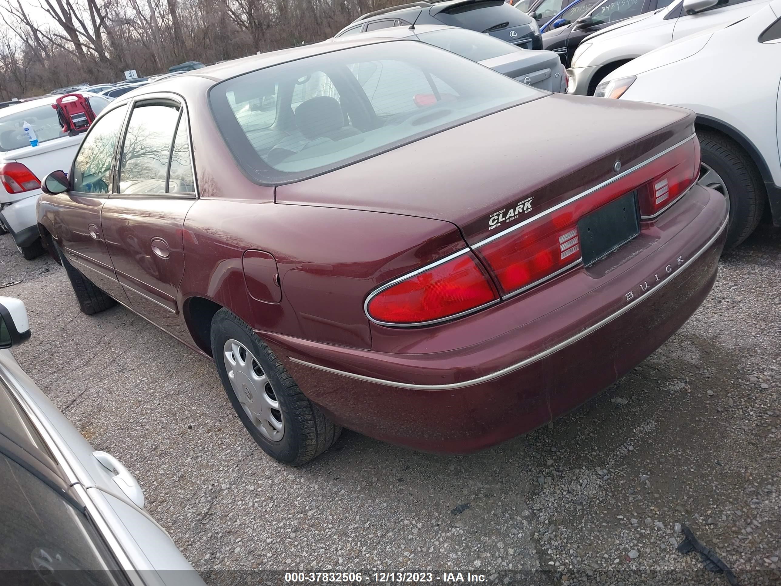 Photo 2 VIN: 2G4WS52J111309520 - BUICK CENTURY 