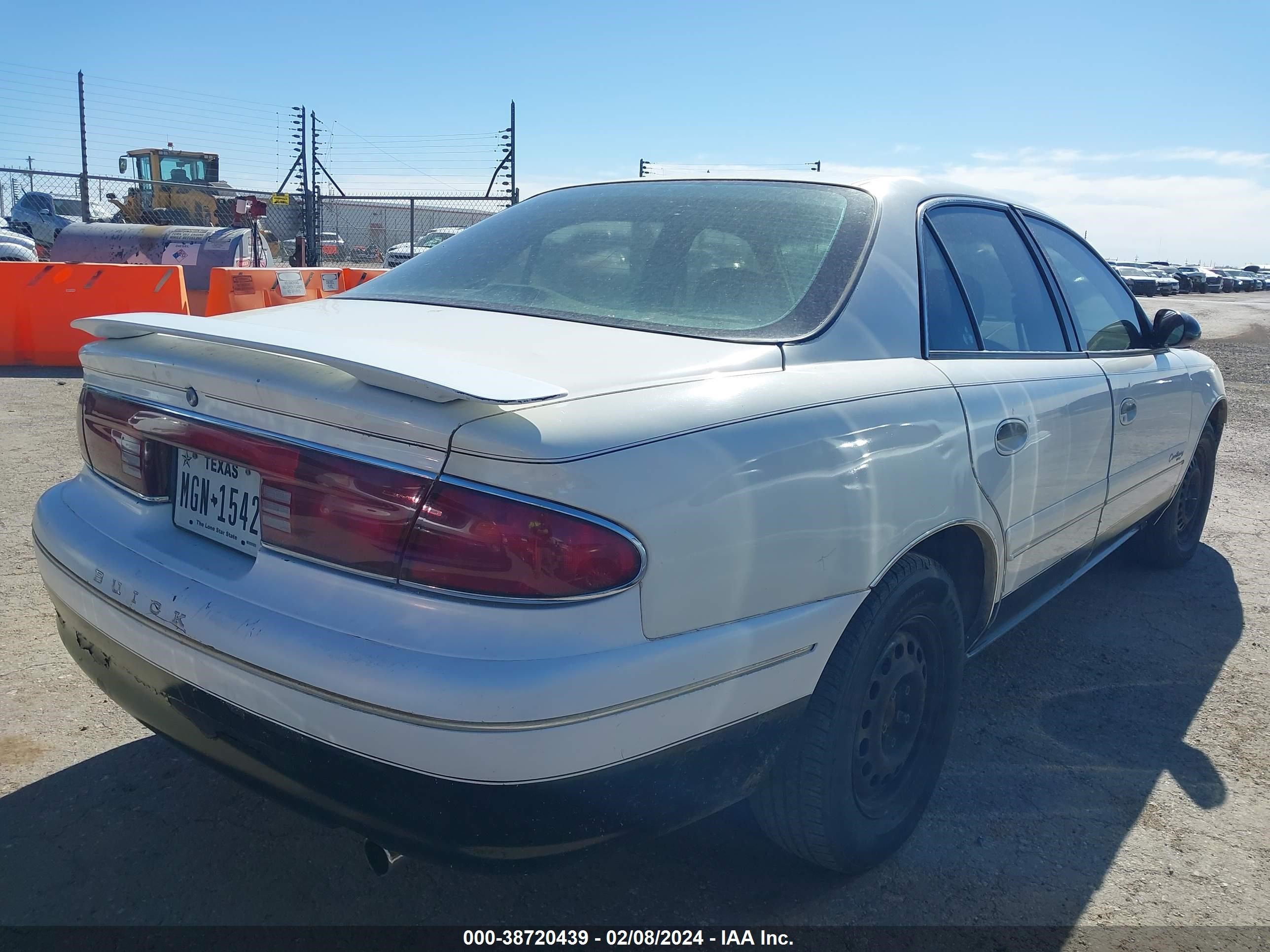 Photo 4 VIN: 2G4WS52J321223398 - BUICK CENTURY 