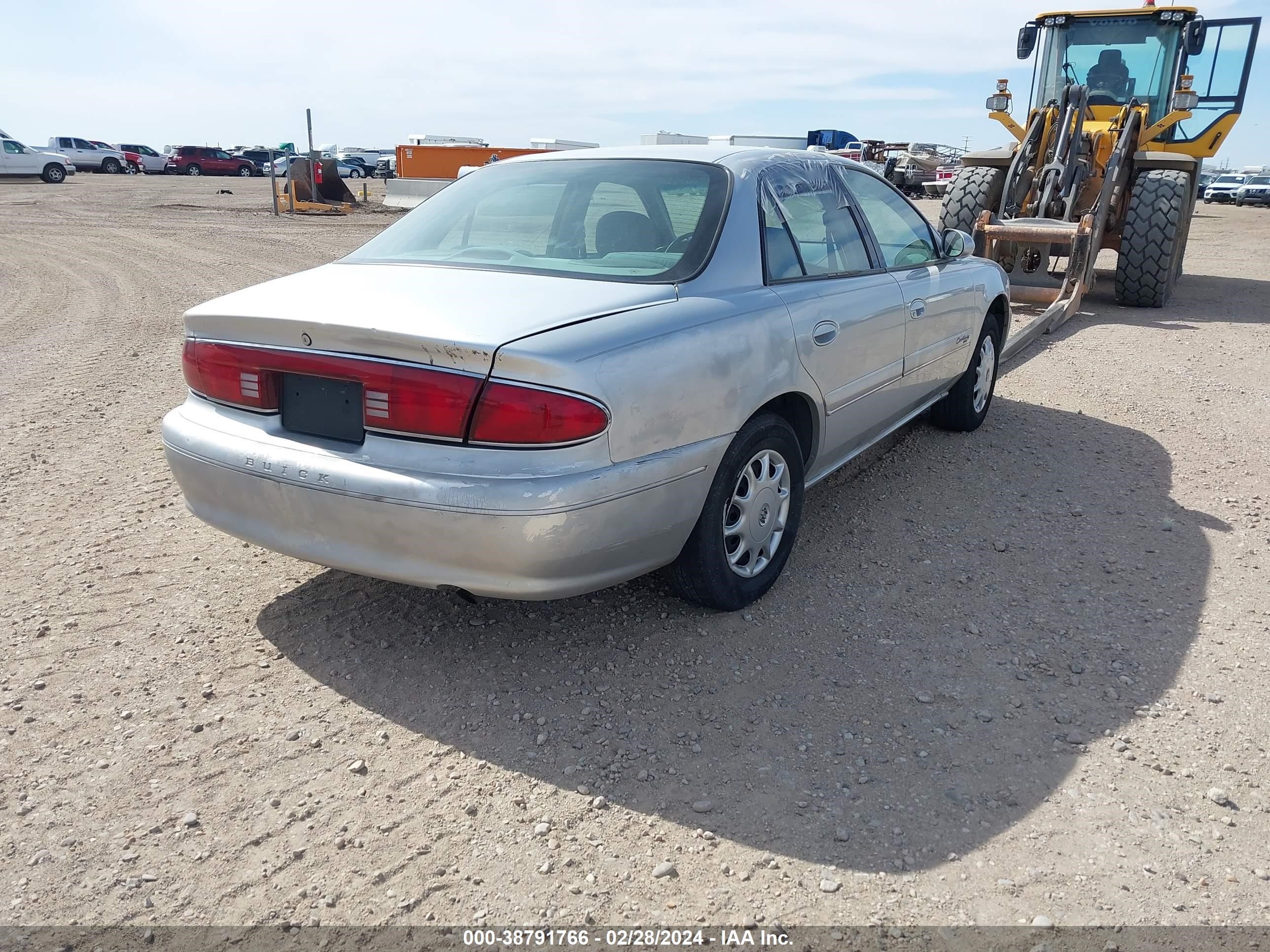 Photo 3 VIN: 2G4WS52J321282810 - BUICK CENTURY 