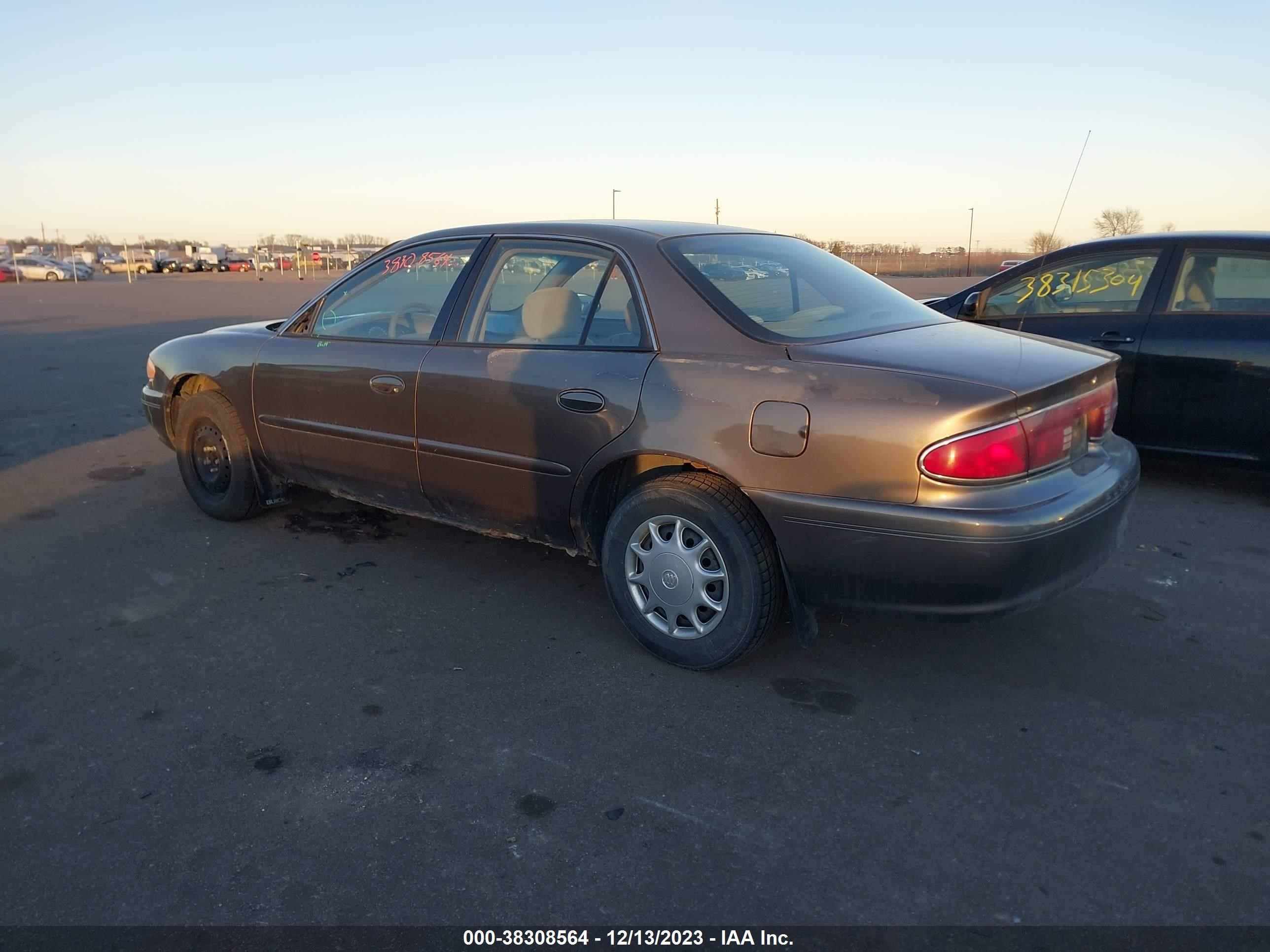 Photo 2 VIN: 2G4WS52J451101914 - BUICK CENTURY 