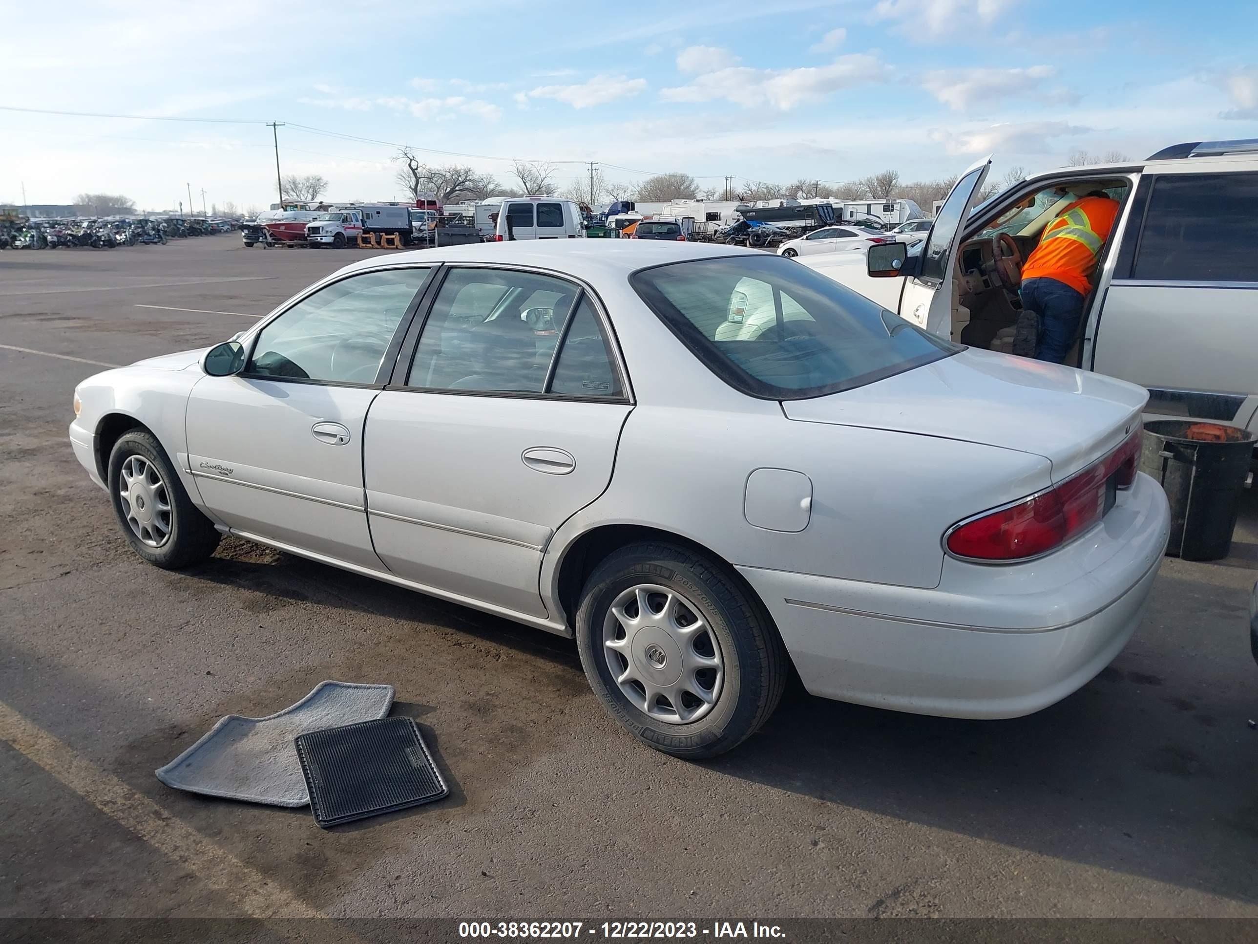 Photo 2 VIN: 2G4WS52J4Y1233611 - BUICK CENTURY 