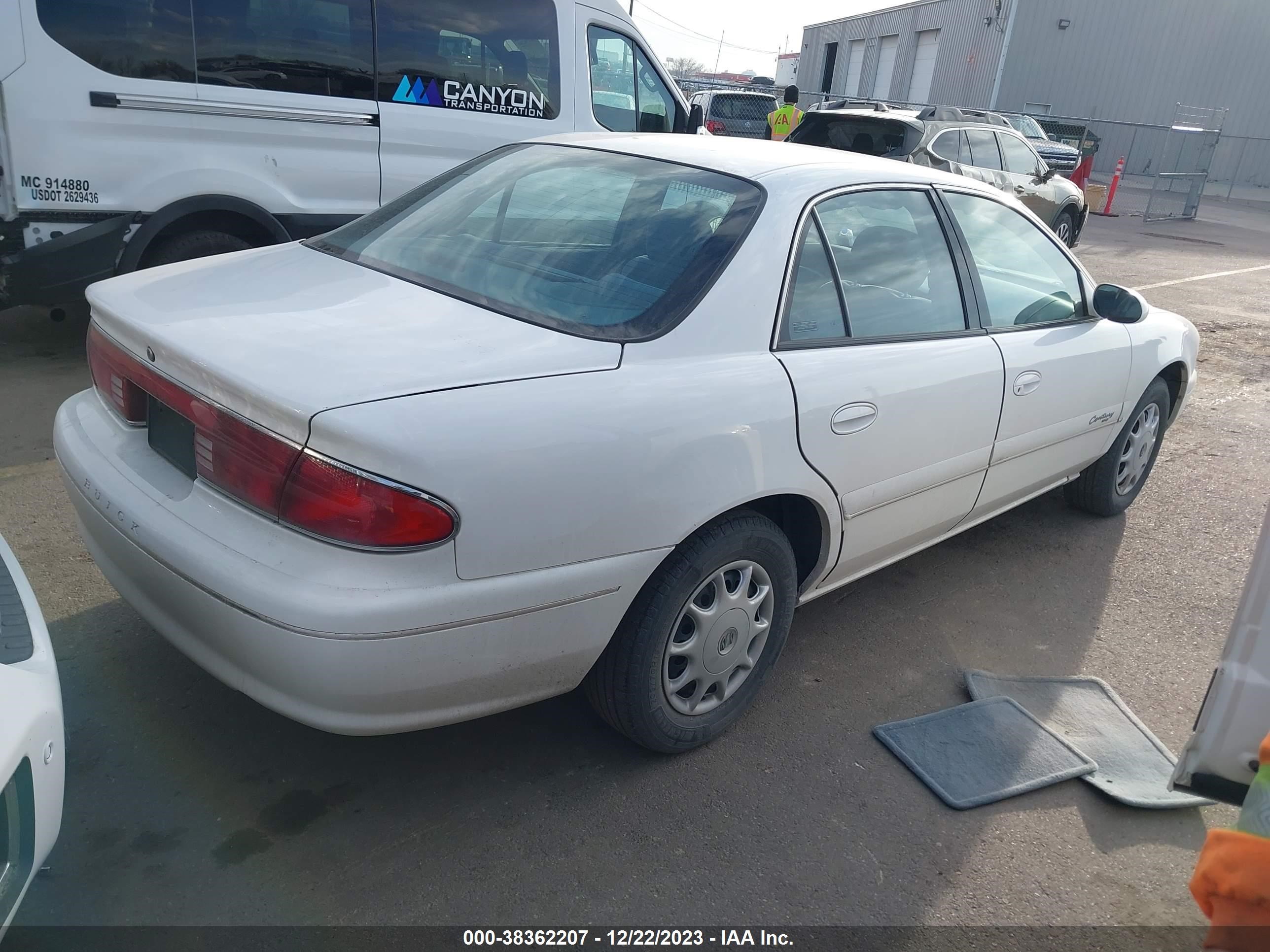 Photo 3 VIN: 2G4WS52J4Y1233611 - BUICK CENTURY 