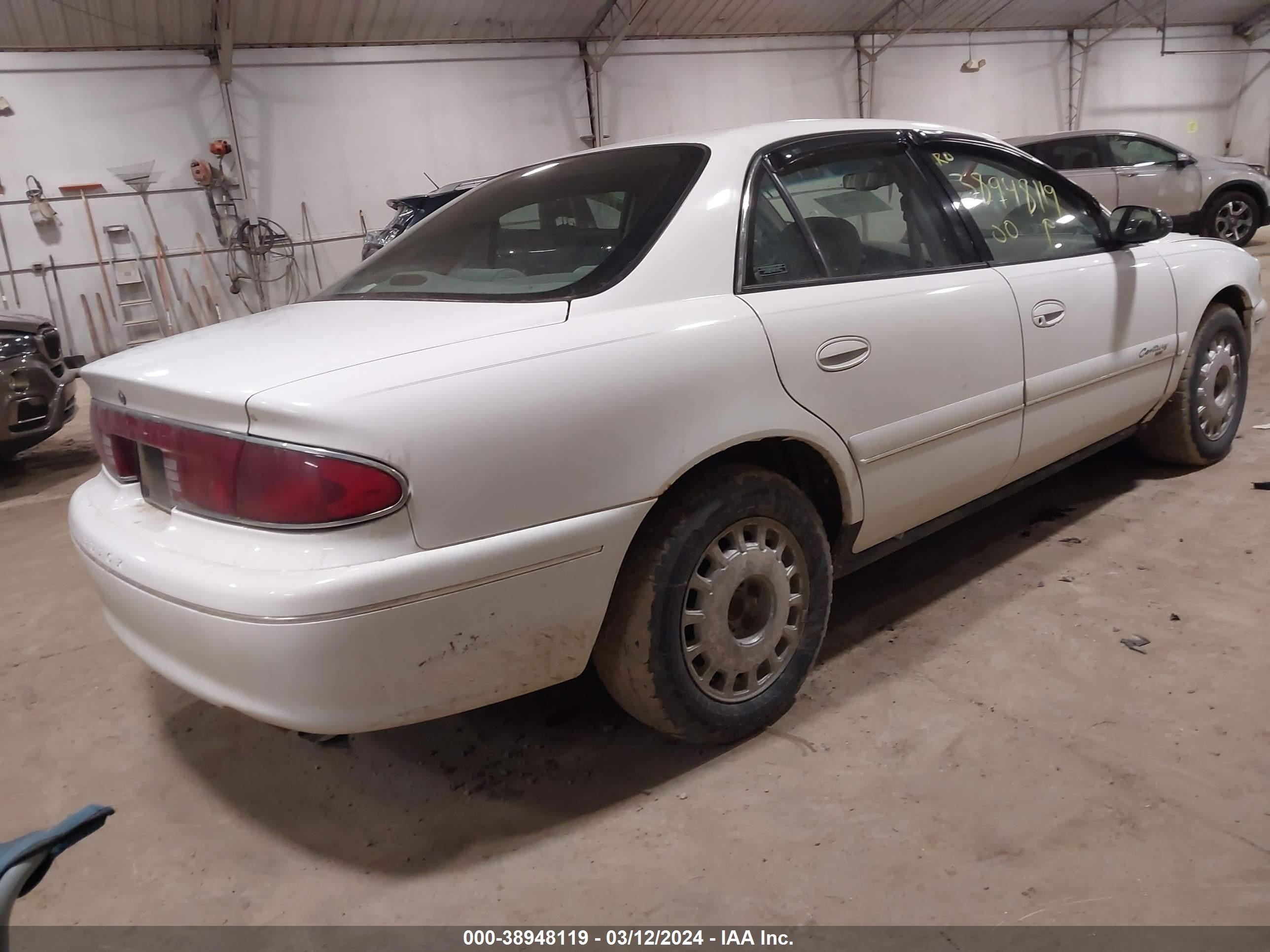 Photo 3 VIN: 2G4WS52J6Y1137575 - BUICK CENTURY 