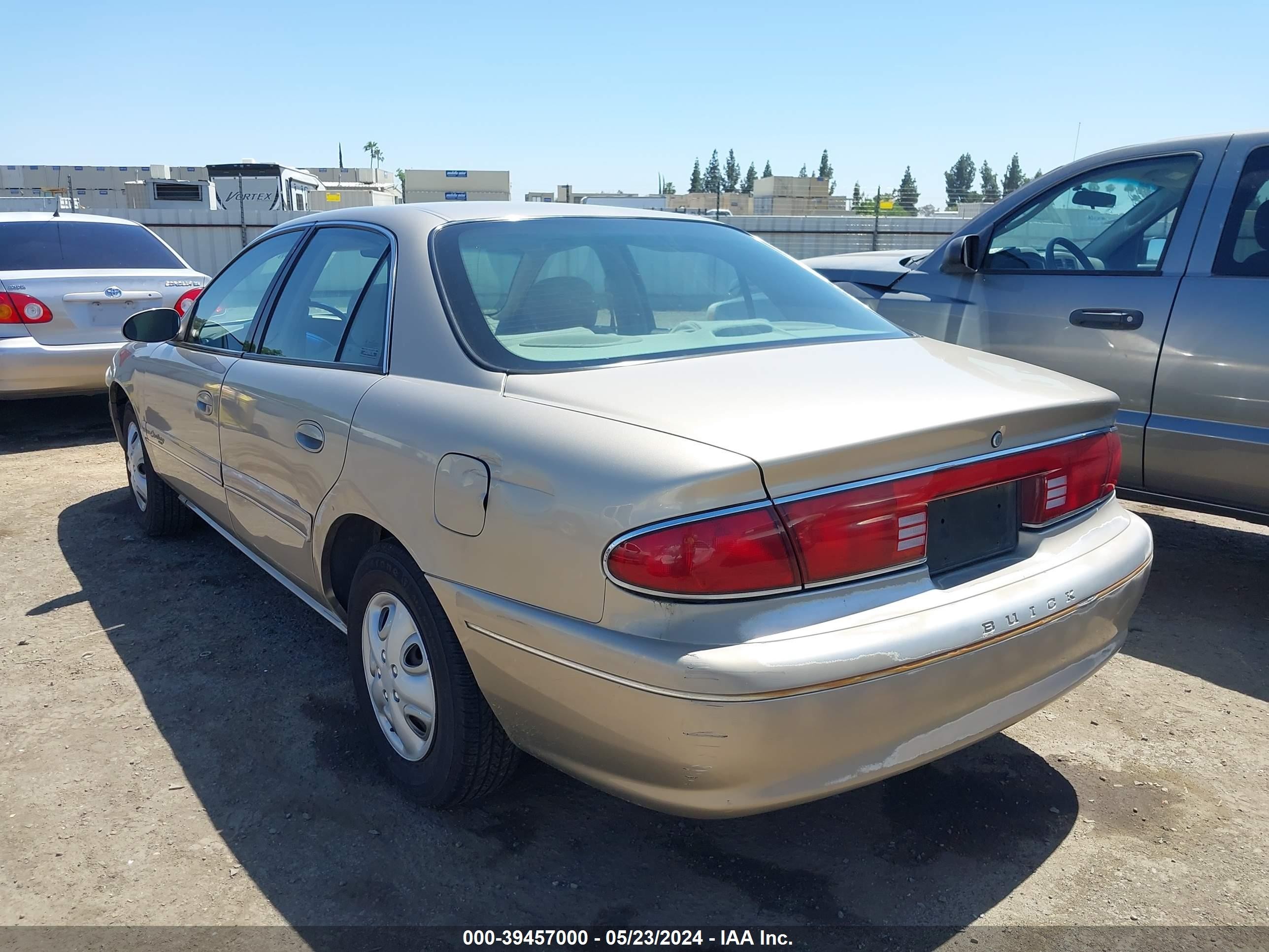 Photo 2 VIN: 2G4WS52J6Y1167496 - BUICK CENTURY 