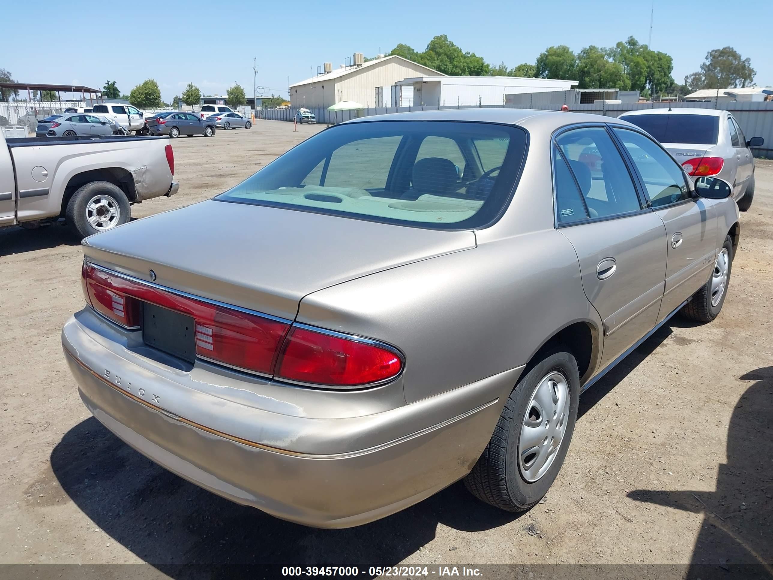 Photo 3 VIN: 2G4WS52J6Y1167496 - BUICK CENTURY 