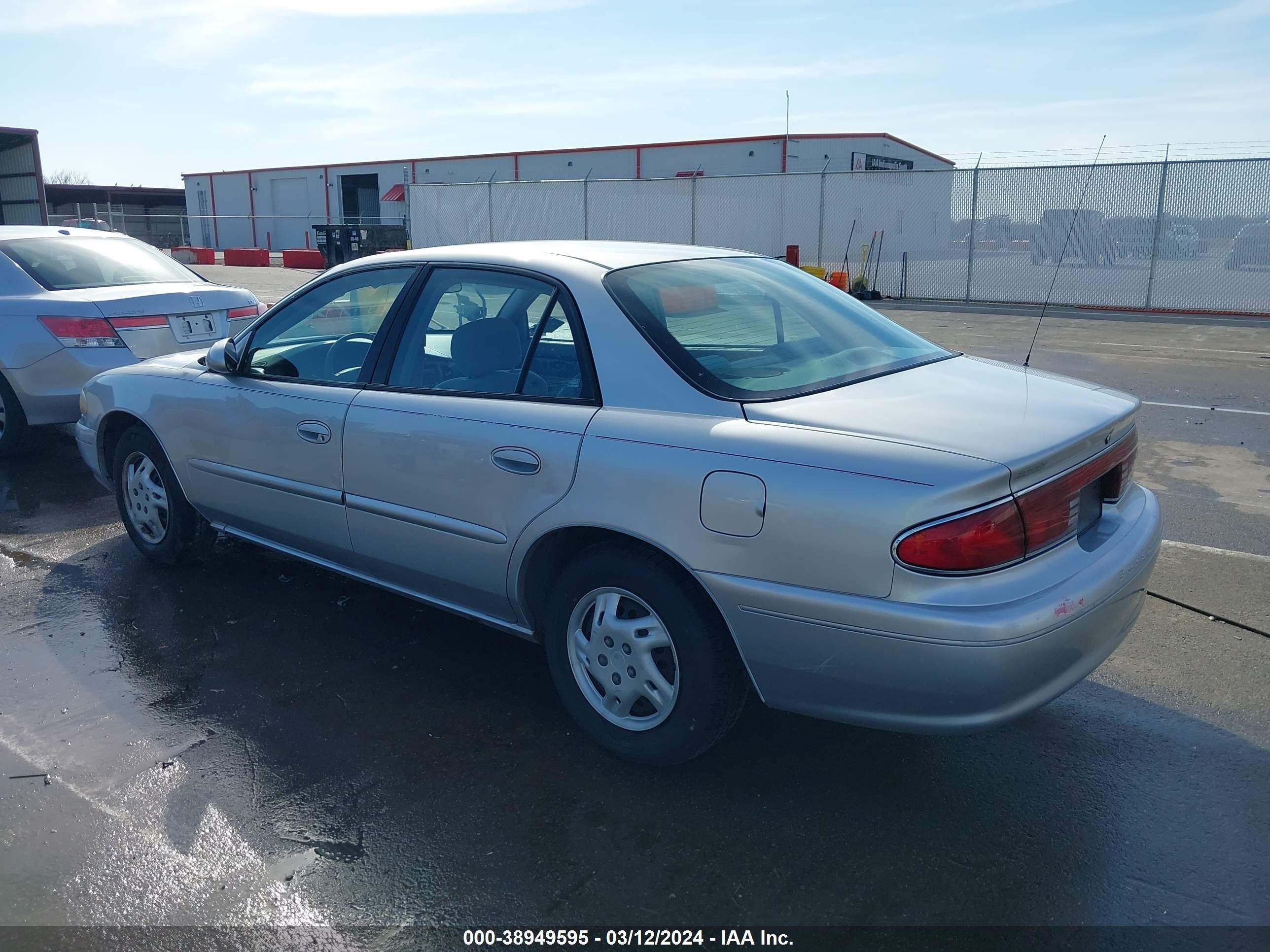 Photo 2 VIN: 2G4WS52J731193677 - BUICK CENTURY 