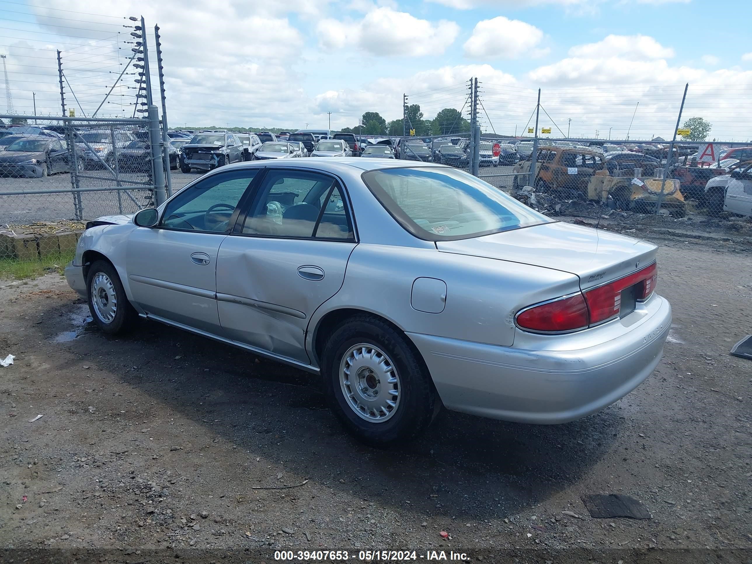 Photo 2 VIN: 2G4WS52J751108226 - BUICK CENTURY 