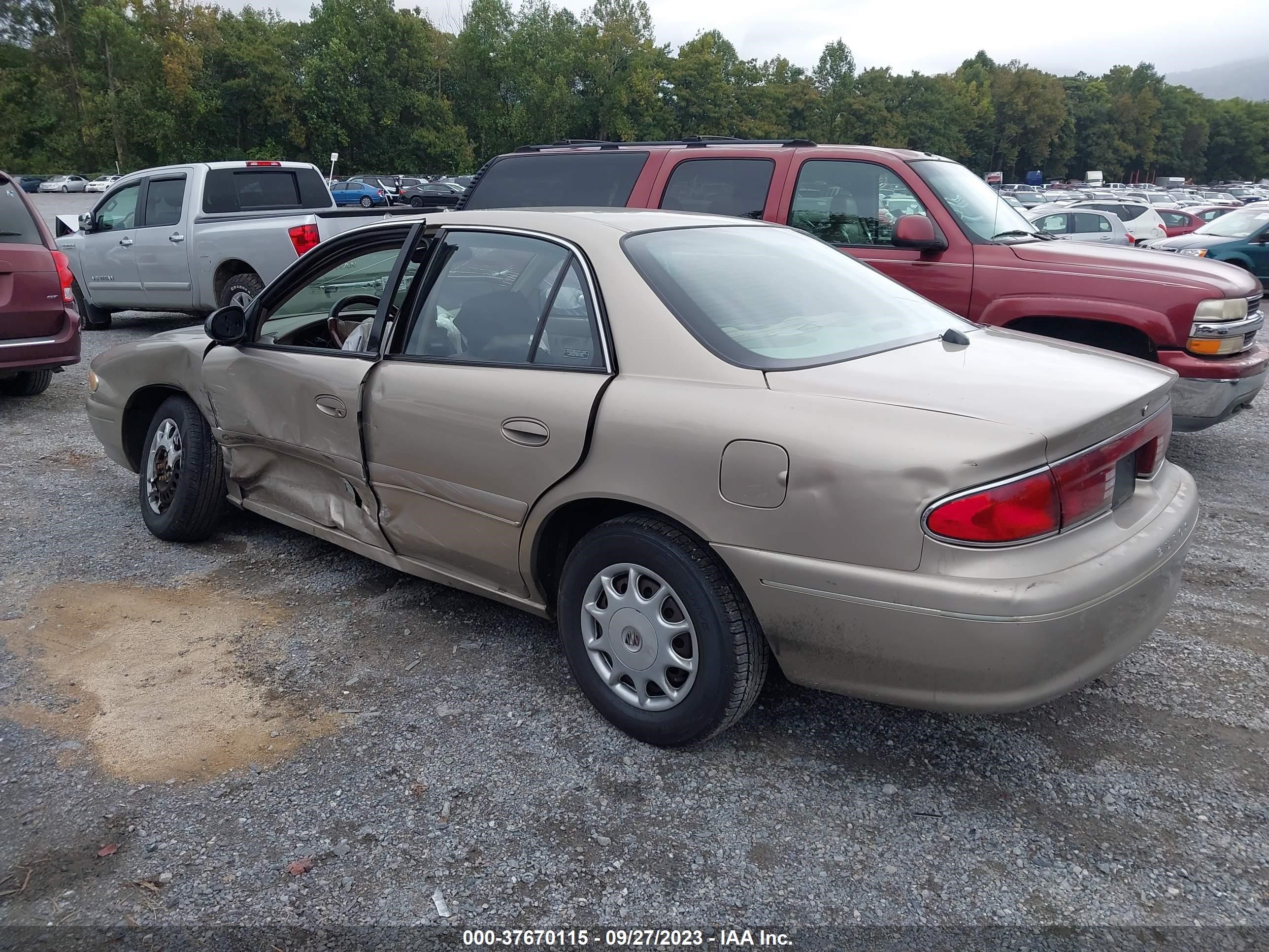 Photo 2 VIN: 2G4WS52J8Y1147752 - BUICK CENTURY 