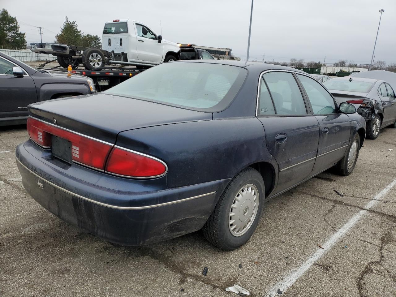 Photo 2 VIN: 2G4WS52J8Y1293911 - BUICK CENTURY 