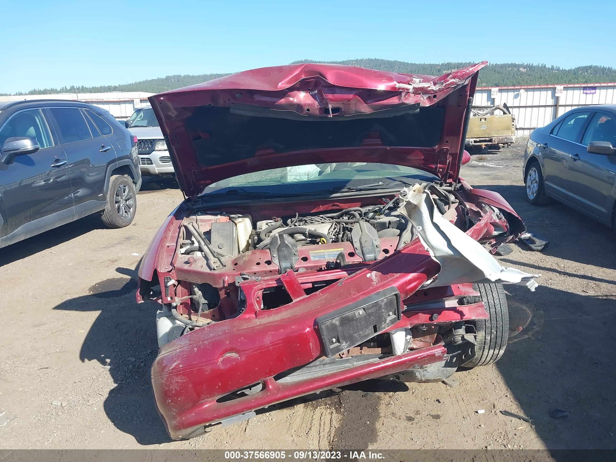 Photo 12 VIN: 2G4WS52JX41170802 - BUICK CENTURY 