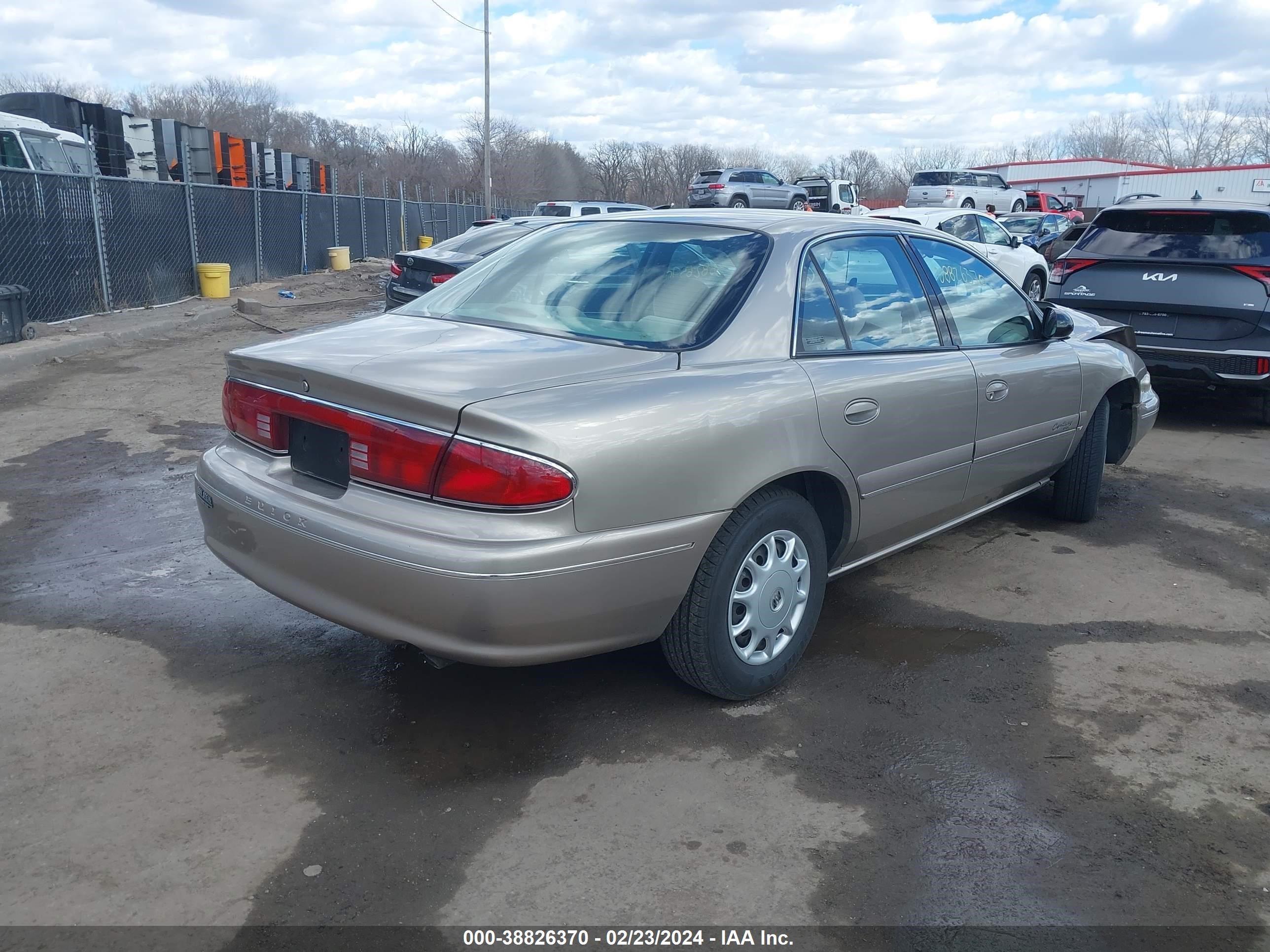 Photo 3 VIN: 2G4WS52M1X1526388 - BUICK CENTURY 