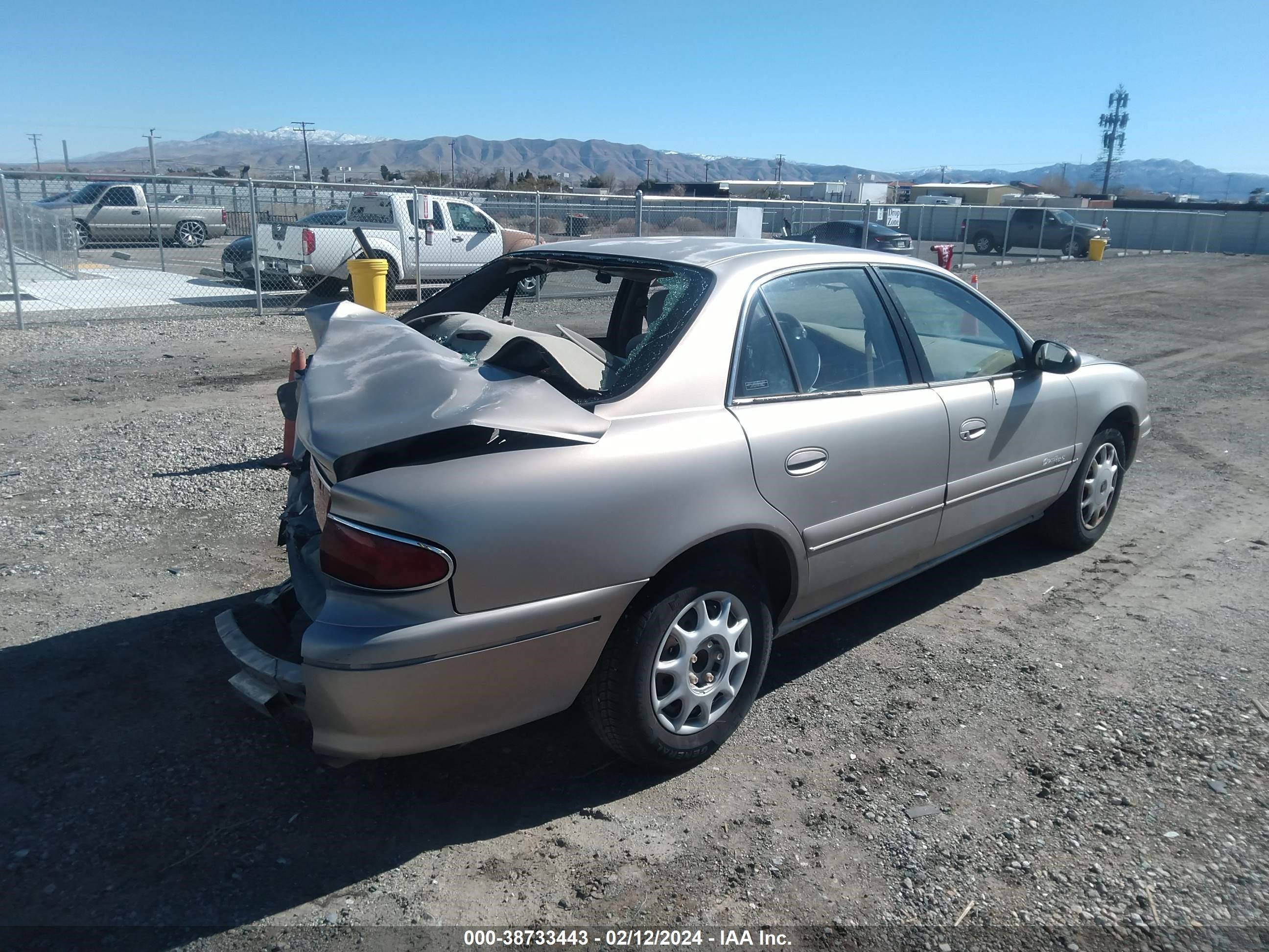 Photo 3 VIN: 2G4WS52M5X1482749 - BUICK CENTURY 