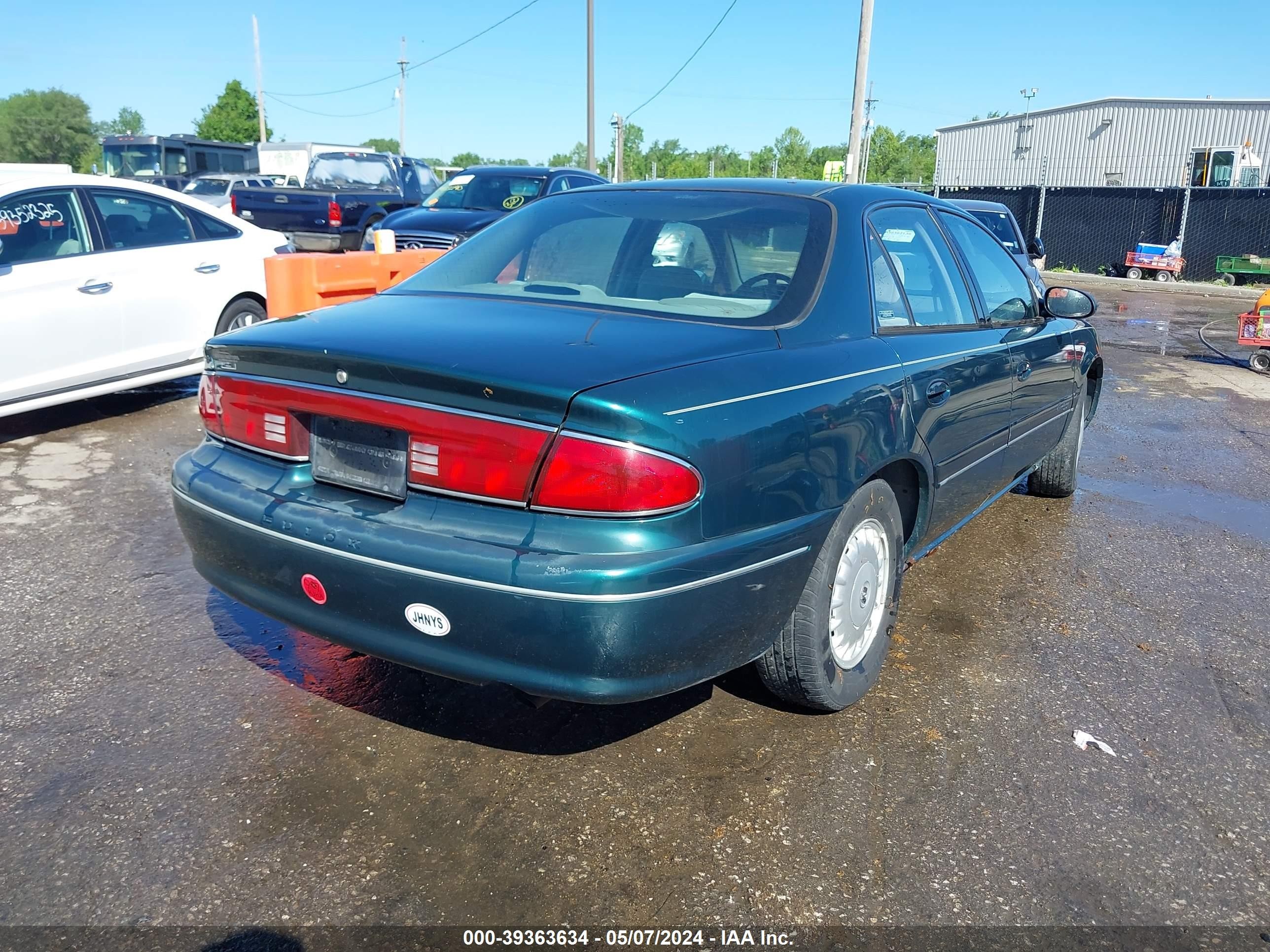 Photo 3 VIN: 2G4WS52M6W1592370 - BUICK CENTURY 