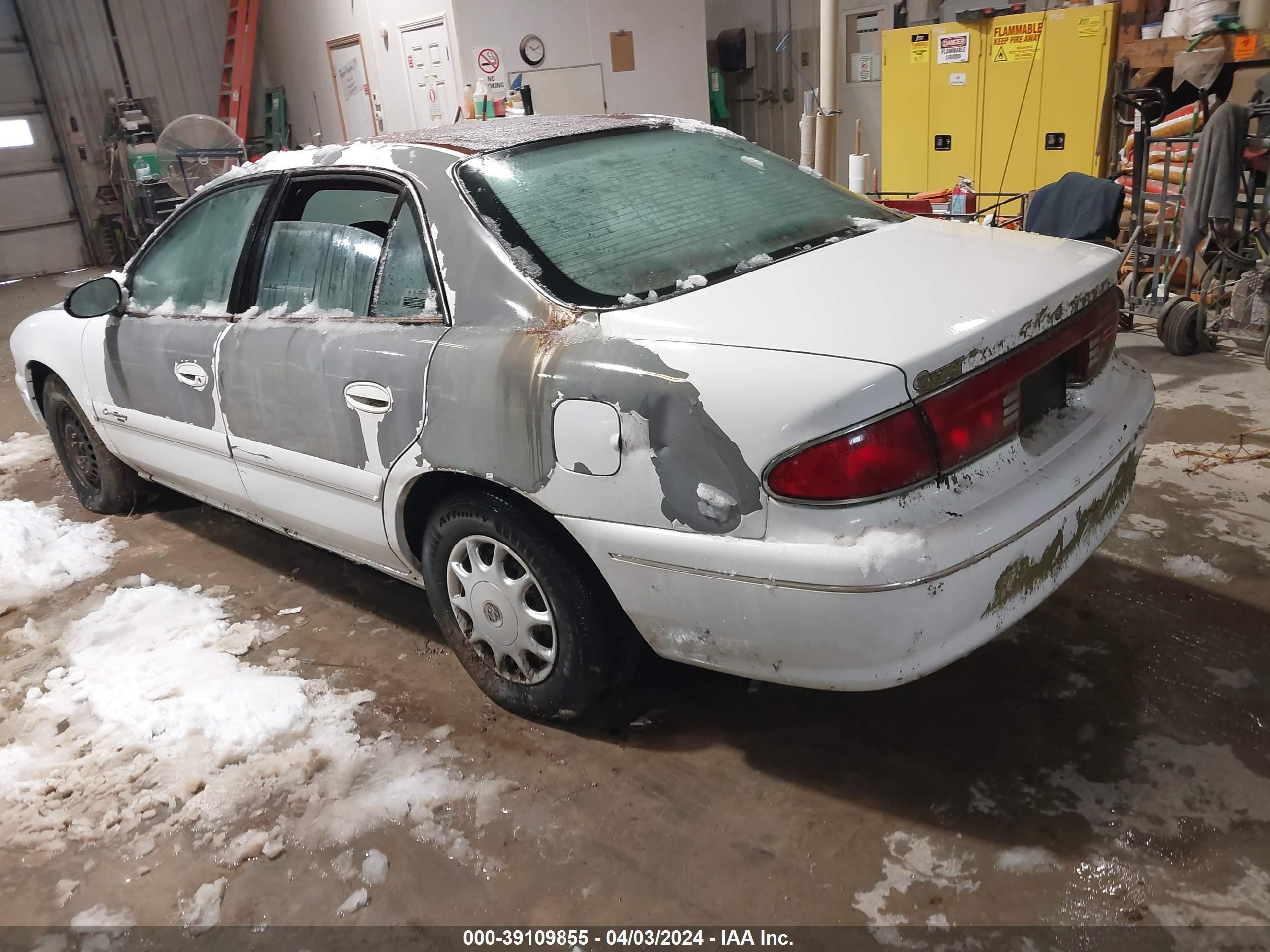 Photo 2 VIN: 2G4WS52M8W1537290 - BUICK CENTURY 