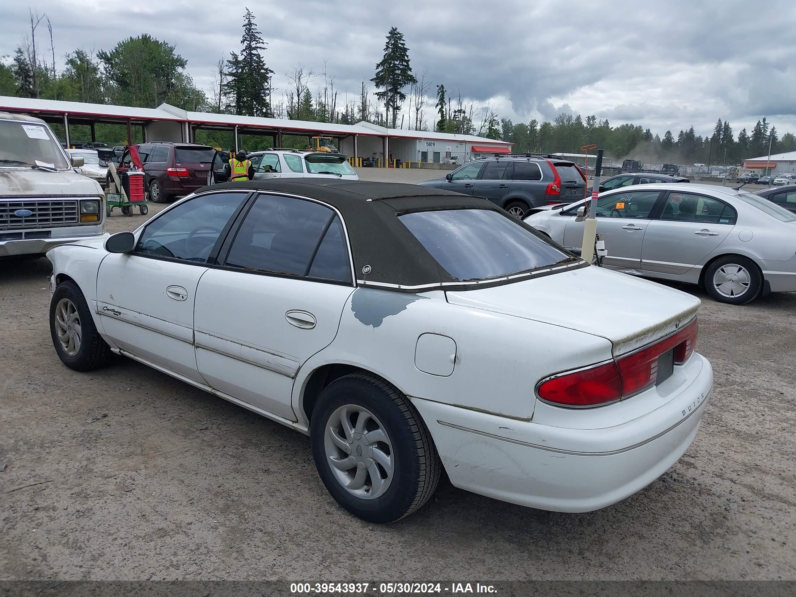 Photo 2 VIN: 2G4WY55J1Y1142743 - BUICK CENTURY 