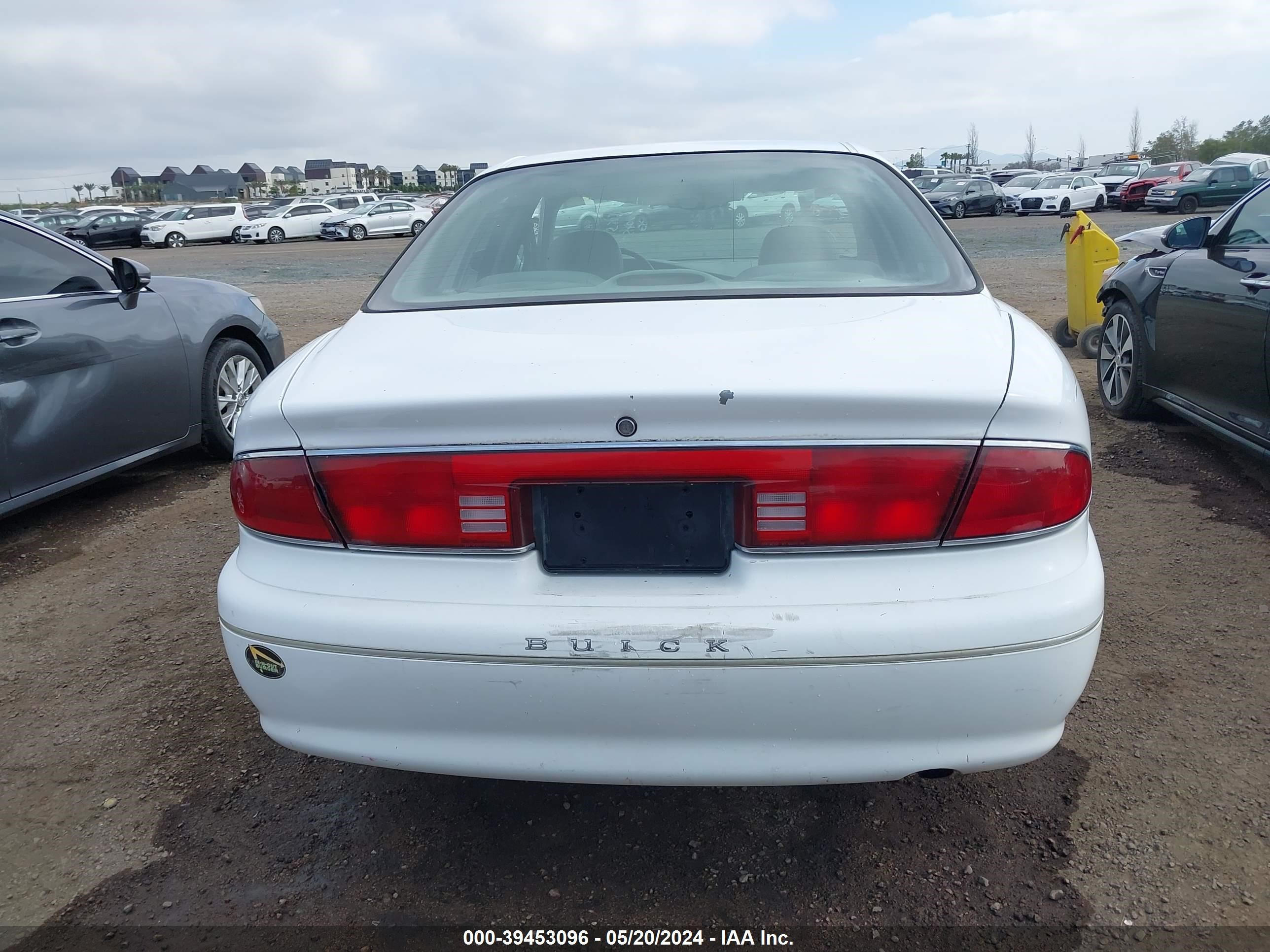 Photo 15 VIN: 2G4WY55J1Y1174320 - BUICK CENTURY 