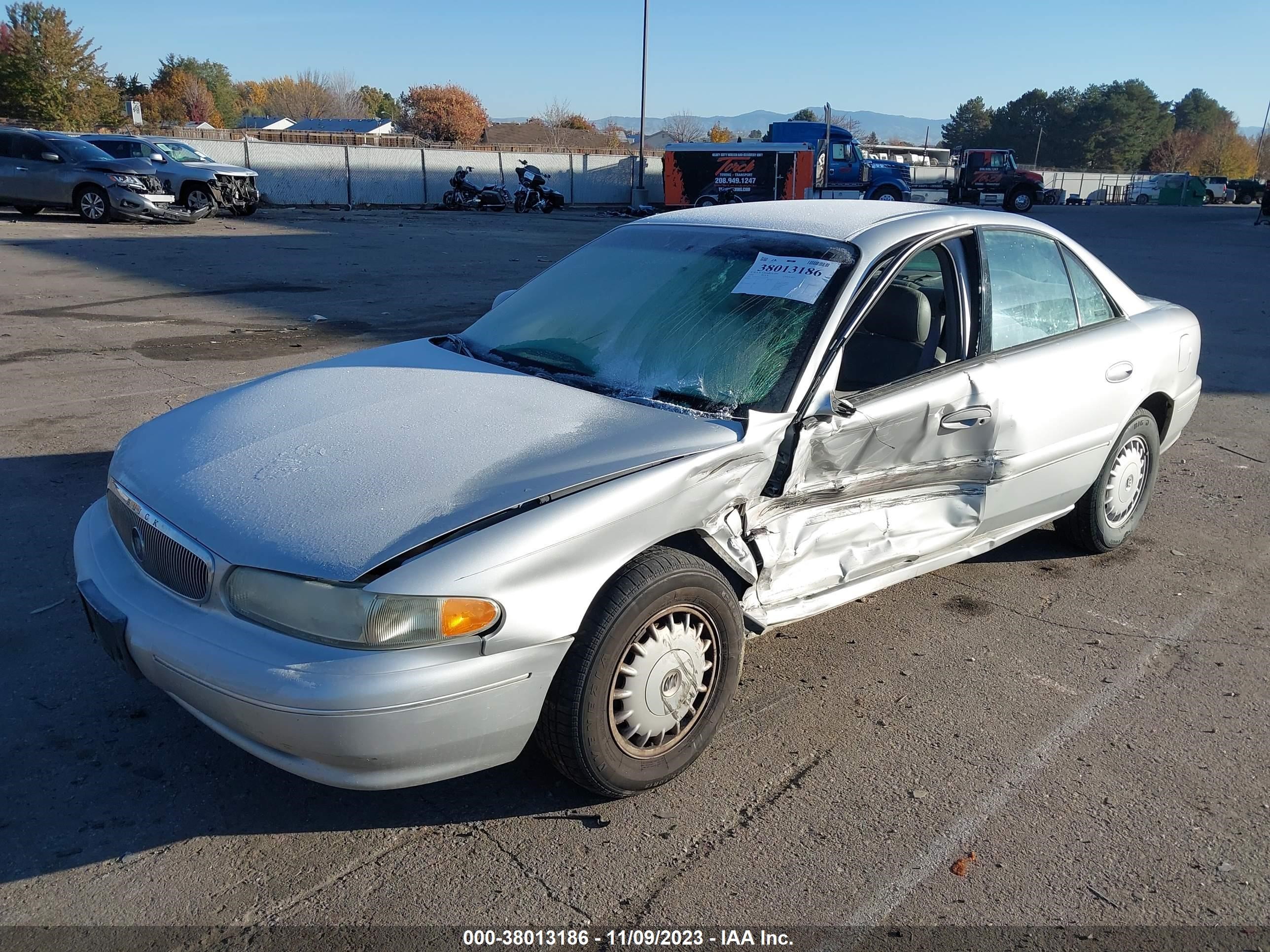 Photo 1 VIN: 2G4WY55J3Y1179597 - BUICK CENTURY 