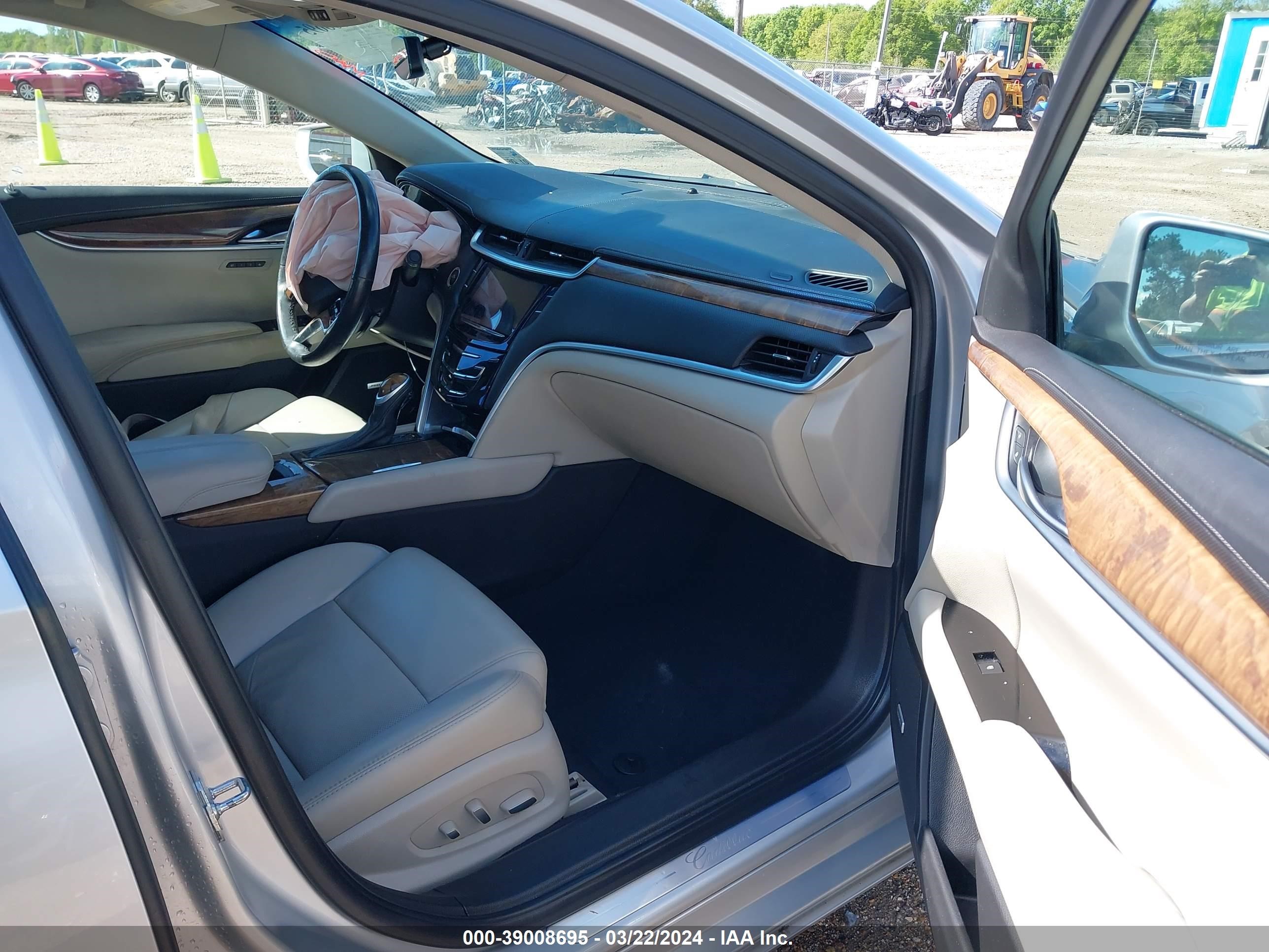 Photo 4 VIN: 2G61M5S30J9125362 - CADILLAC XTS 