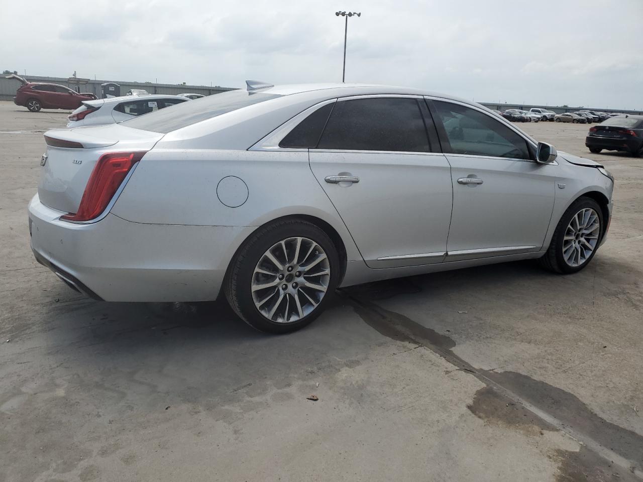 Photo 2 VIN: 2G61M5S32K9157747 - CADILLAC XTS 