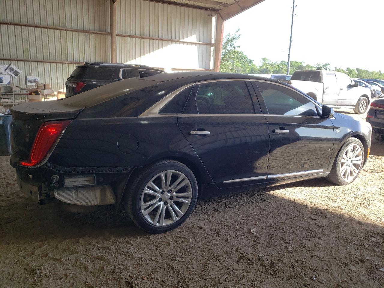 Photo 2 VIN: 2G61M5S33J9153043 - CADILLAC XTS 