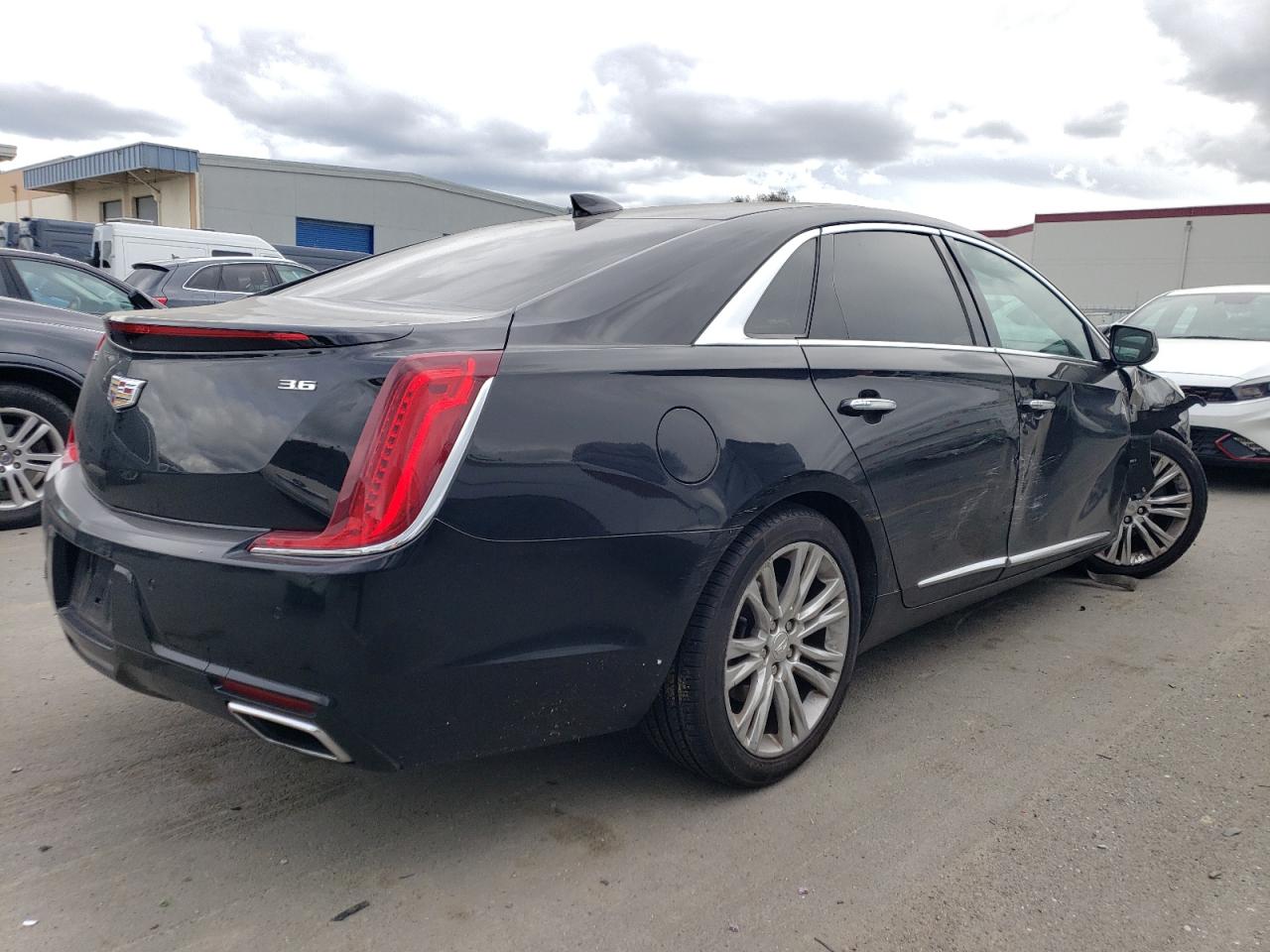 Photo 2 VIN: 2G61M5S3XK9137049 - CADILLAC XTS 