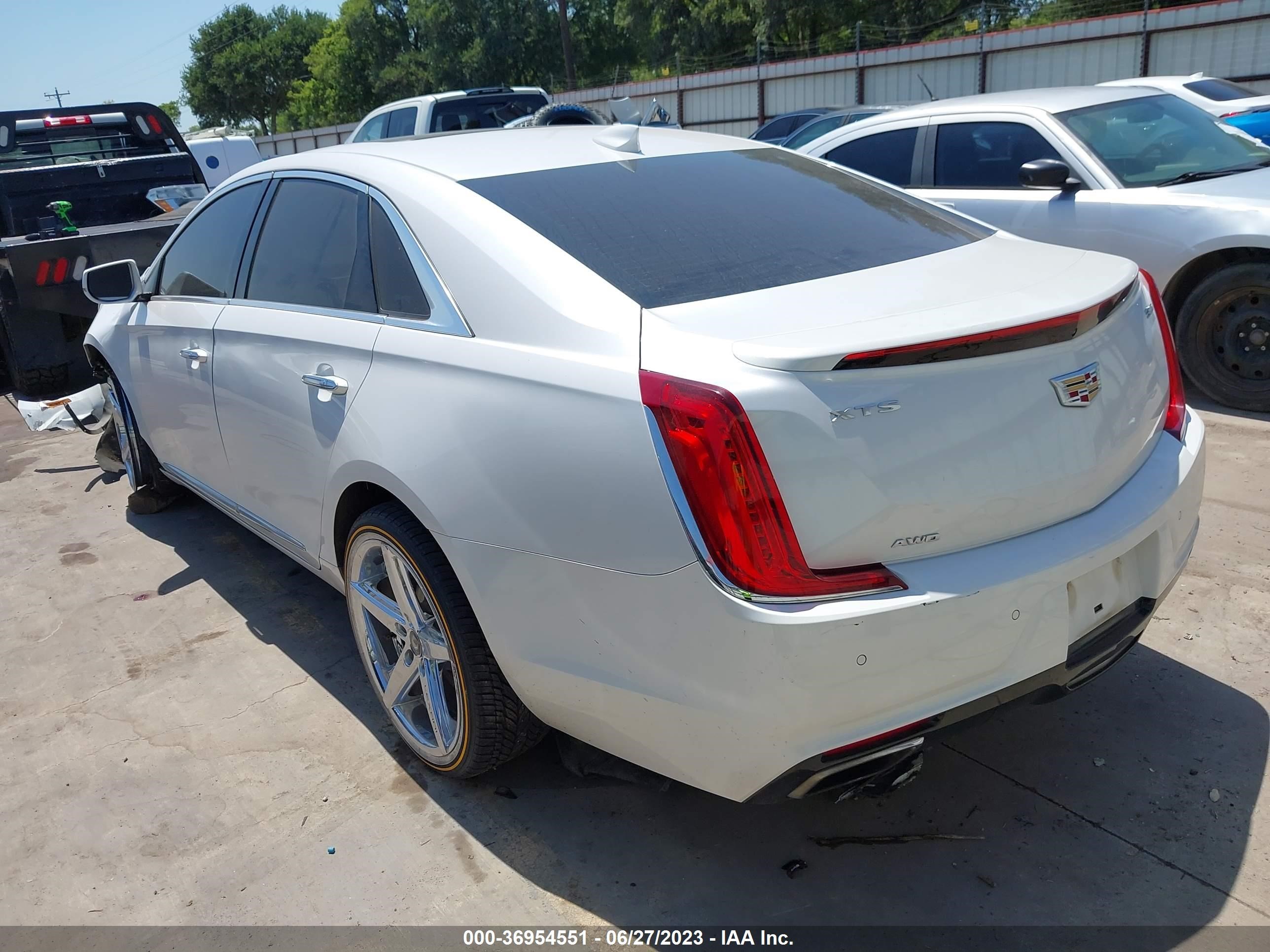 Photo 2 VIN: 2G61N5S34K9133236 - CADILLAC XTS 