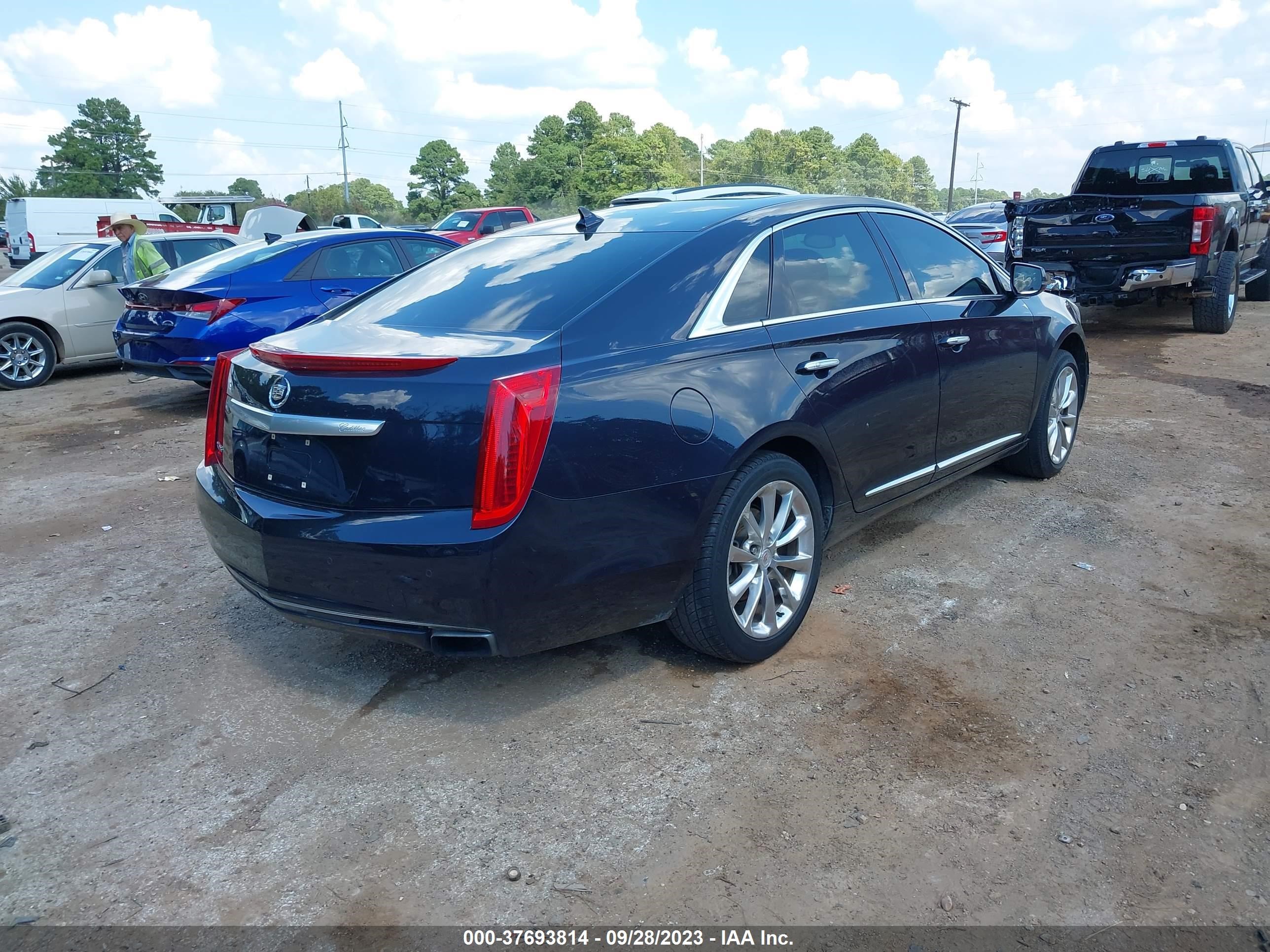 Photo 3 VIN: 2G61P5S33D9168394 - CADILLAC XTS 