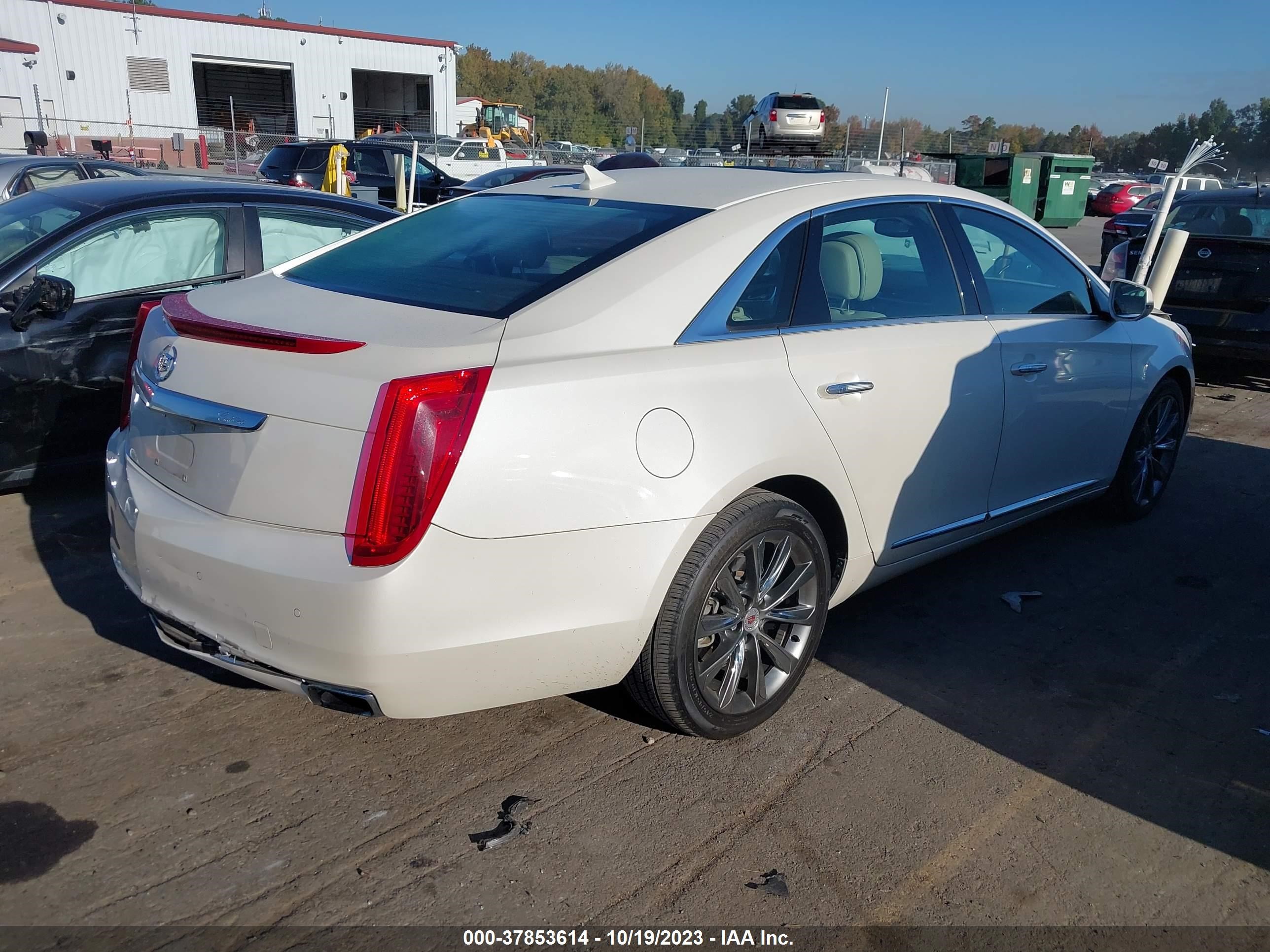 Photo 3 VIN: 2G61P5S34D9192882 - CADILLAC XTS 