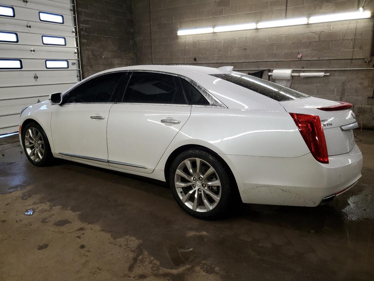 Photo 1 VIN: 2G61P5S34G9111352 - CADILLAC XTS 