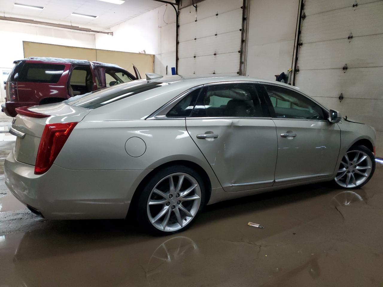 Photo 2 VIN: 2G61P5S35G9111120 - CADILLAC XTS 