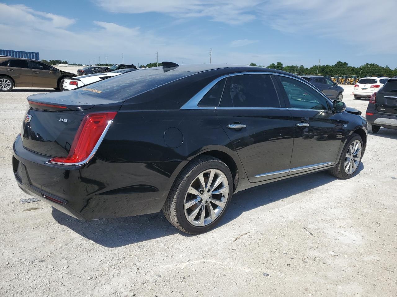 Photo 2 VIN: 2G61U5S3XK9128397 - CADILLAC XTS 