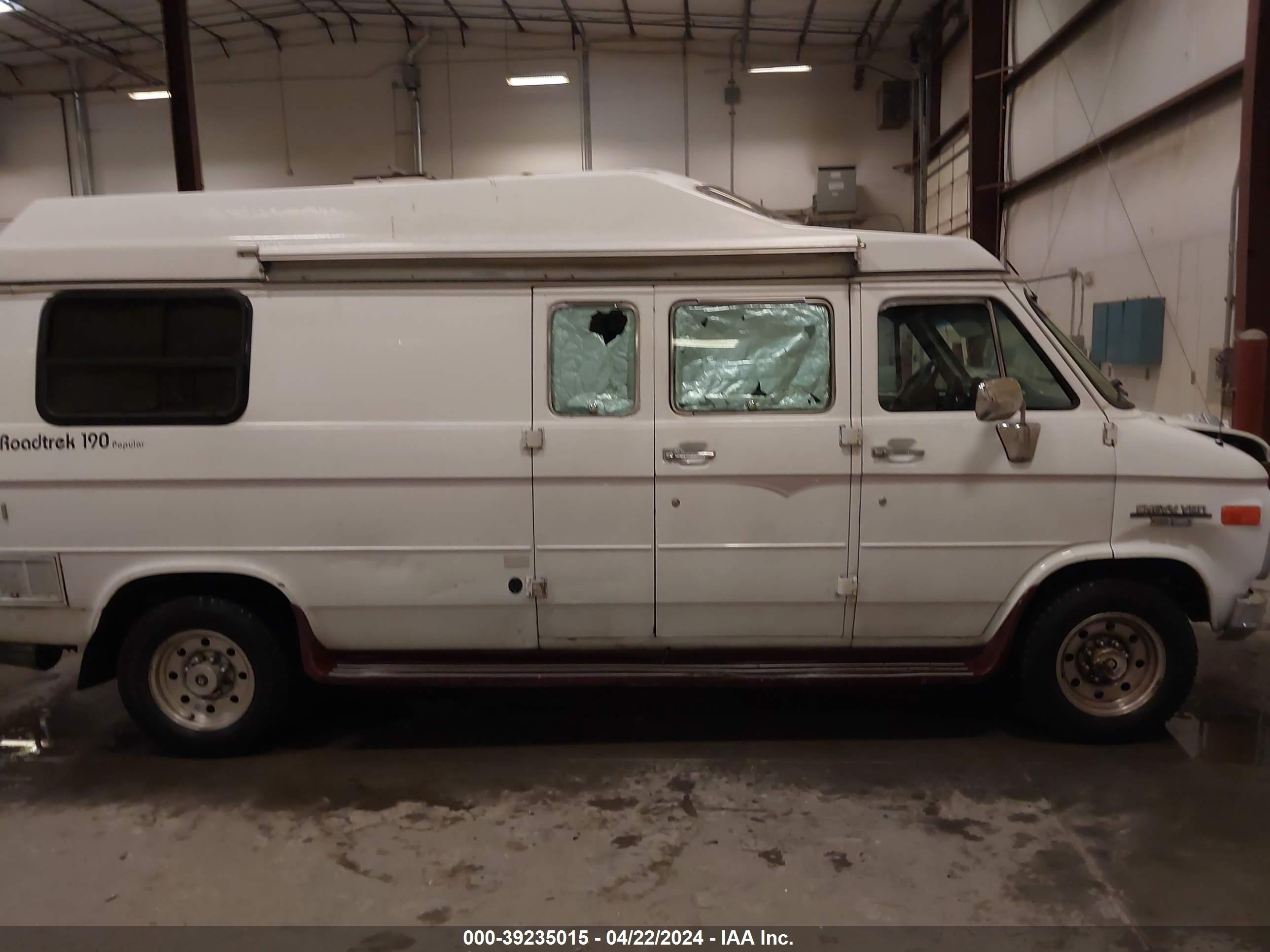 Photo 12 VIN: 2GBGG39K9N4103139 - CHEVROLET VAN 