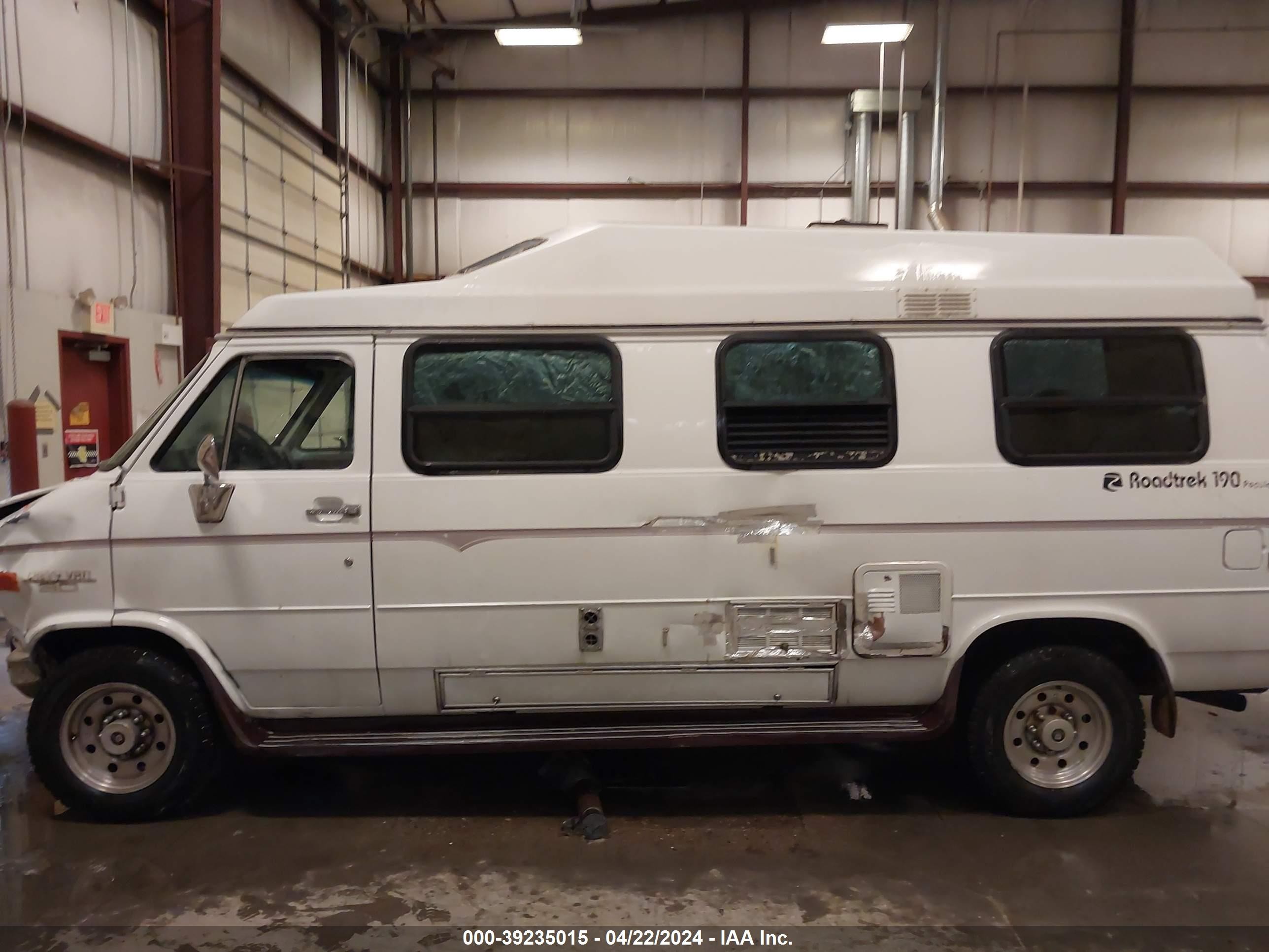 Photo 13 VIN: 2GBGG39K9N4103139 - CHEVROLET VAN 