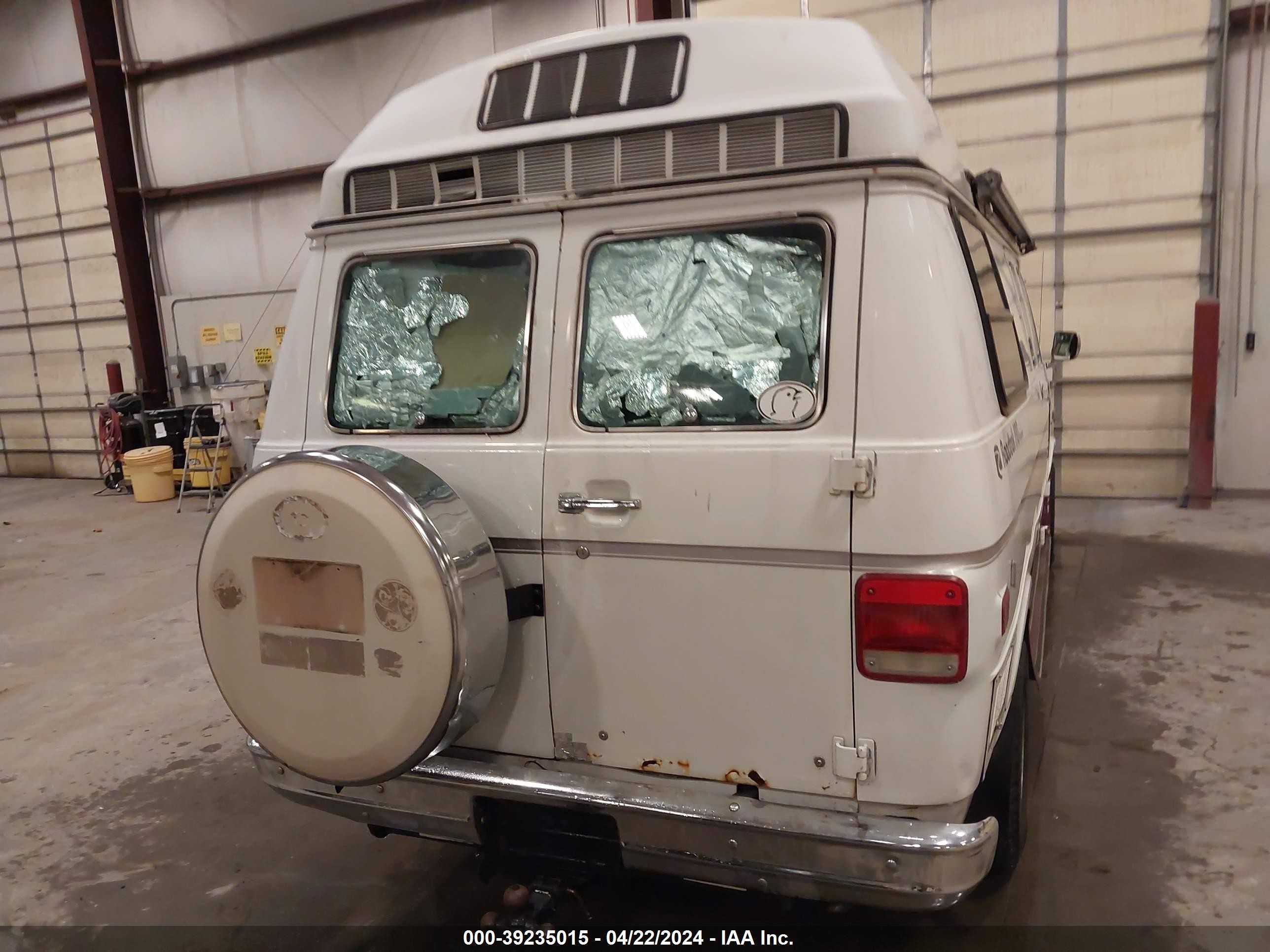 Photo 15 VIN: 2GBGG39K9N4103139 - CHEVROLET VAN 