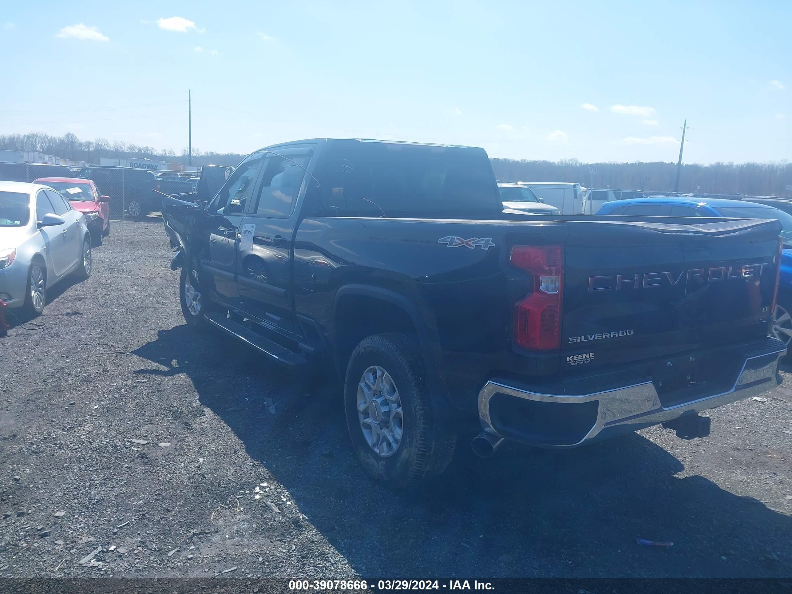 Photo 2 VIN: 2GC1YNE77N1224782 - CHEVROLET SILVERADO 