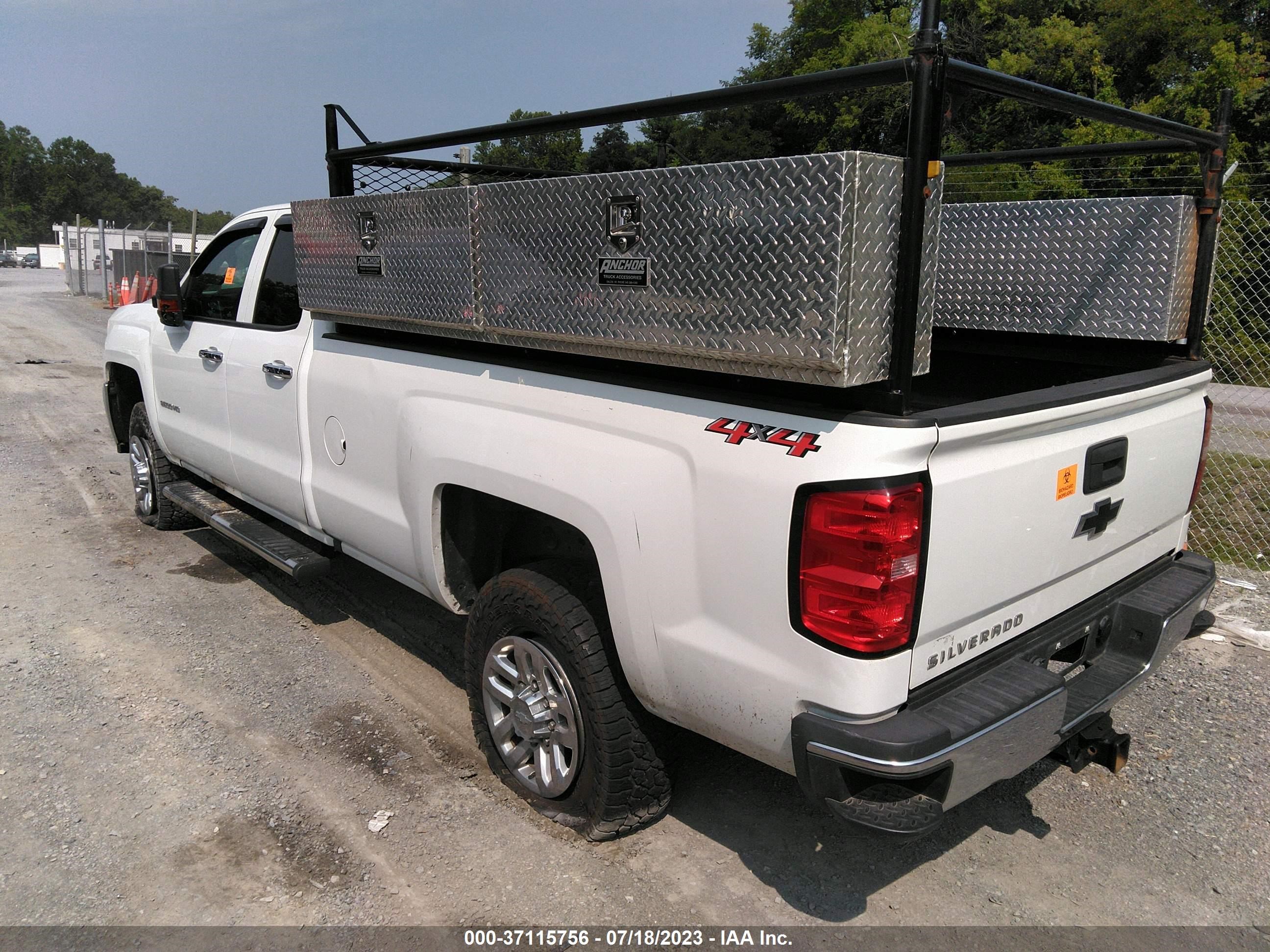 Photo 2 VIN: 2GC2KREG1K1156732 - CHEVROLET SILVERADO 2500HD 