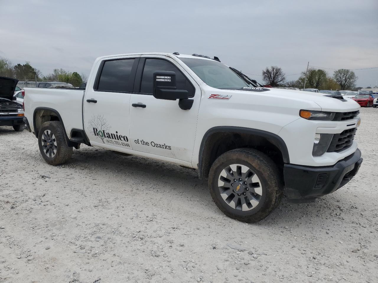 Photo 3 VIN: 2GC4YME71R1133360 - CHEVROLET SILVERADO 