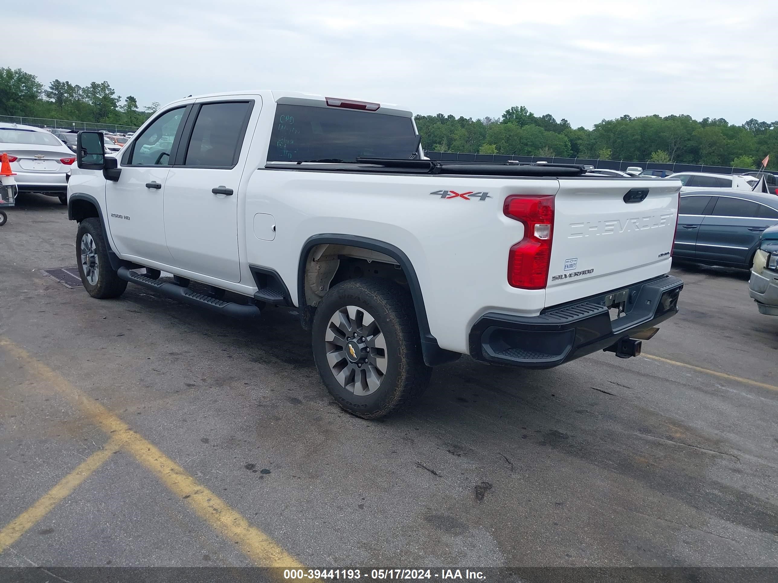 Photo 2 VIN: 2GC4YME76N1209911 - CHEVROLET SILVERADO HD 