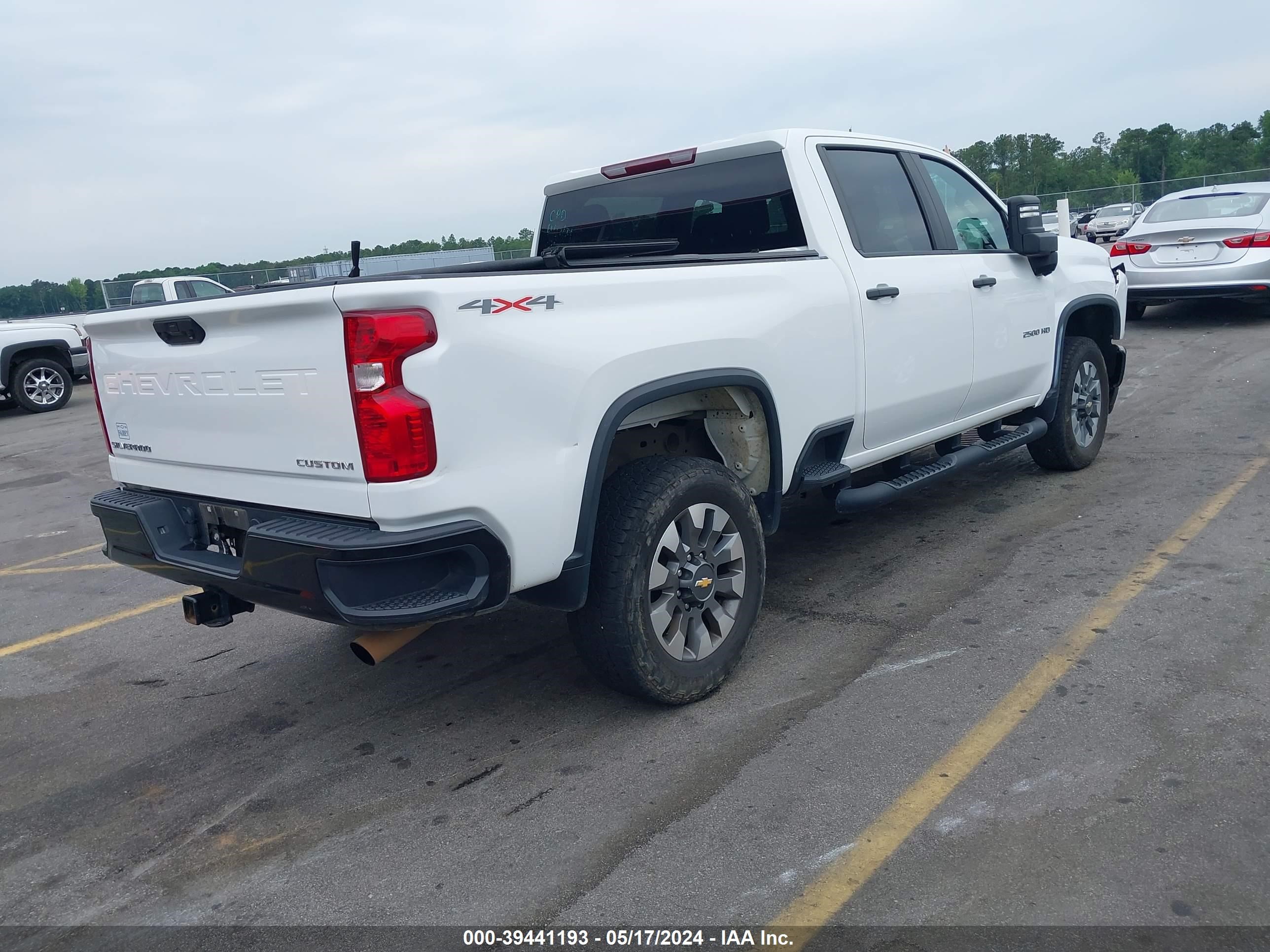 Photo 3 VIN: 2GC4YME76N1209911 - CHEVROLET SILVERADO HD 