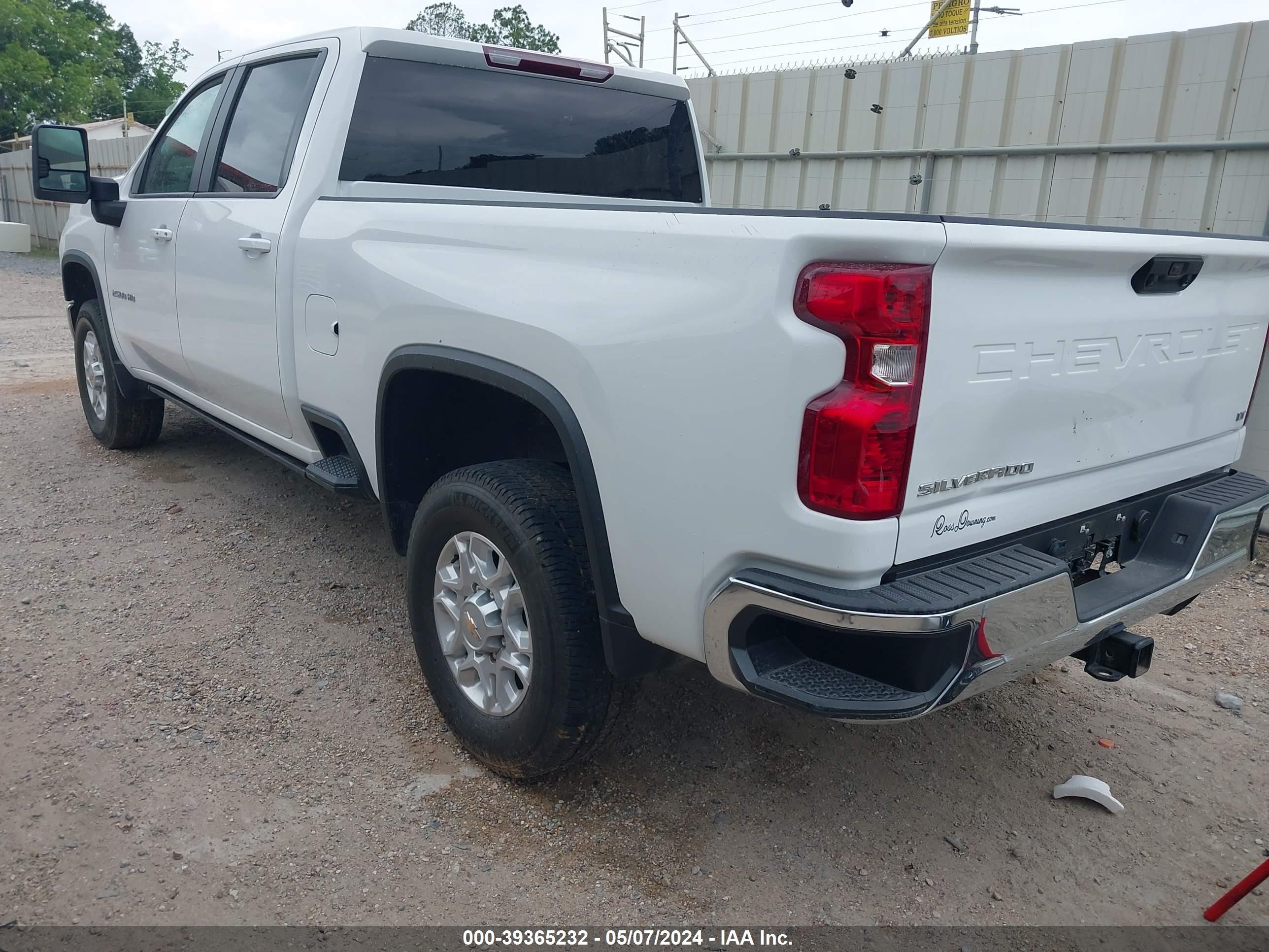 Photo 2 VIN: 2GC4YNE71N1246242 - CHEVROLET SILVERADO 