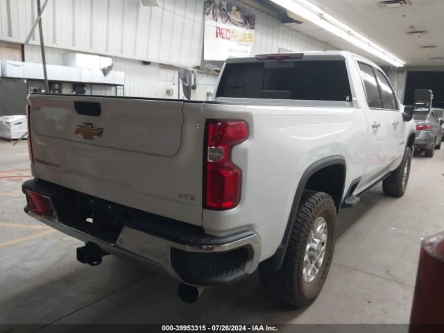 Photo 3 VIN: 2GC4YPEY2R1124029 - CHEVROLET SILVERADO HD 