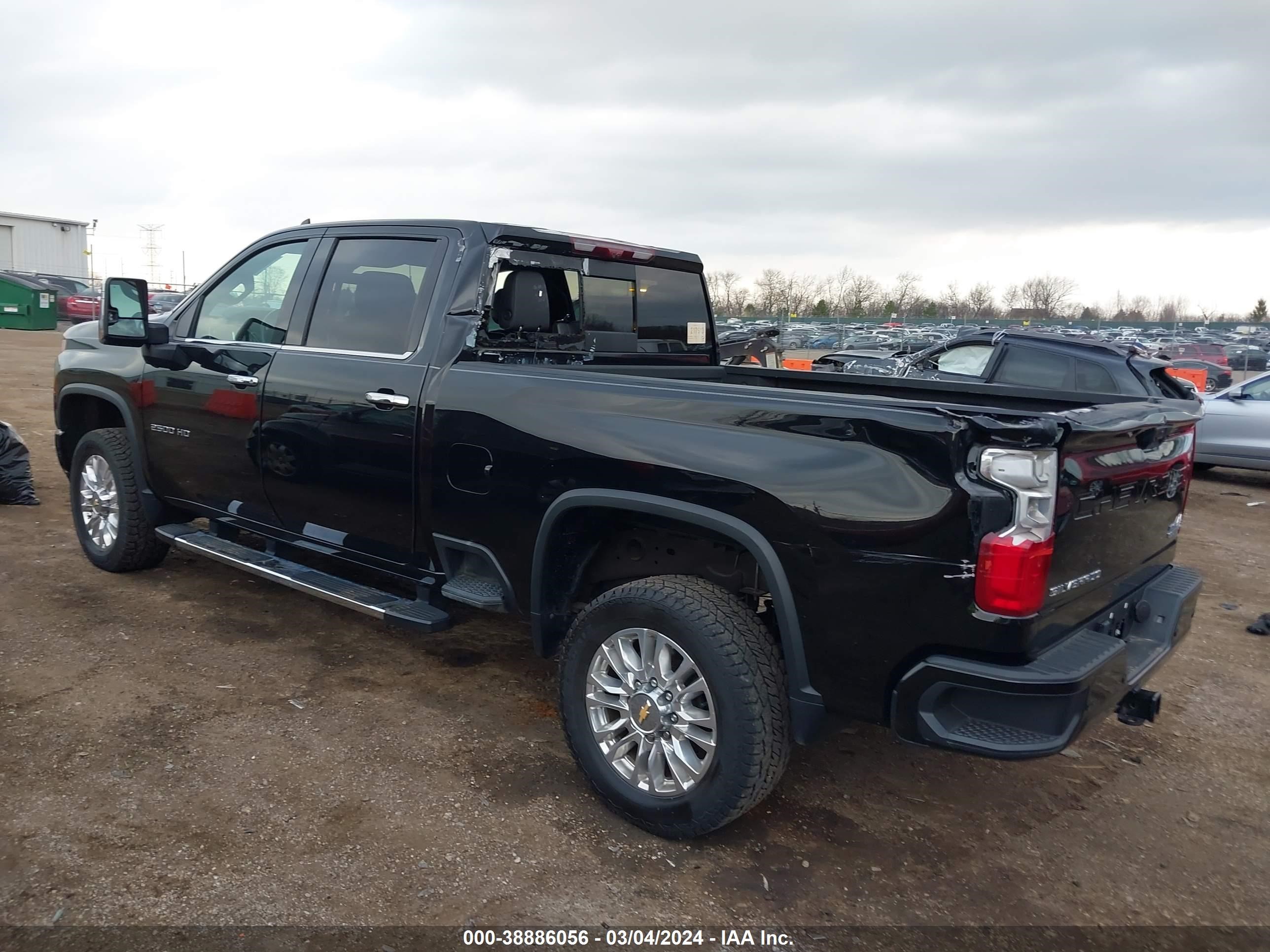 Photo 2 VIN: 2GC4YREY3N1217387 - CHEVROLET SILVERADO 