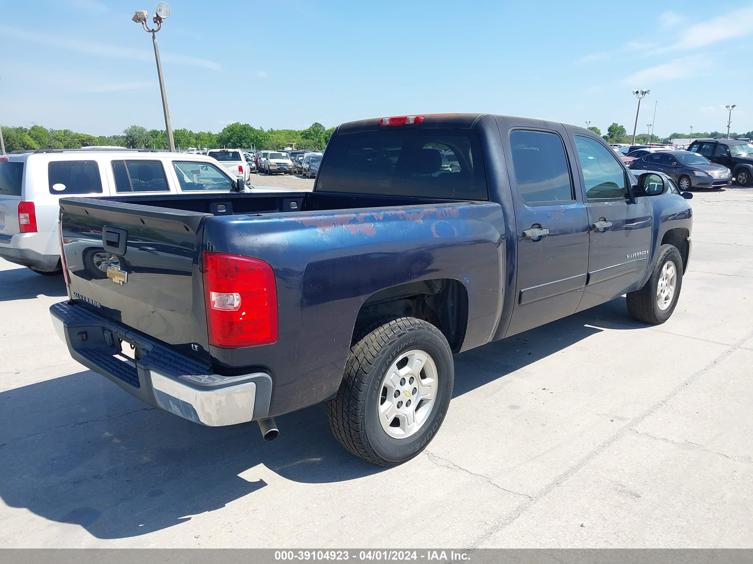 Photo 3 VIN: 2GCEC13C071613792 - CHEVROLET SILVERADO 