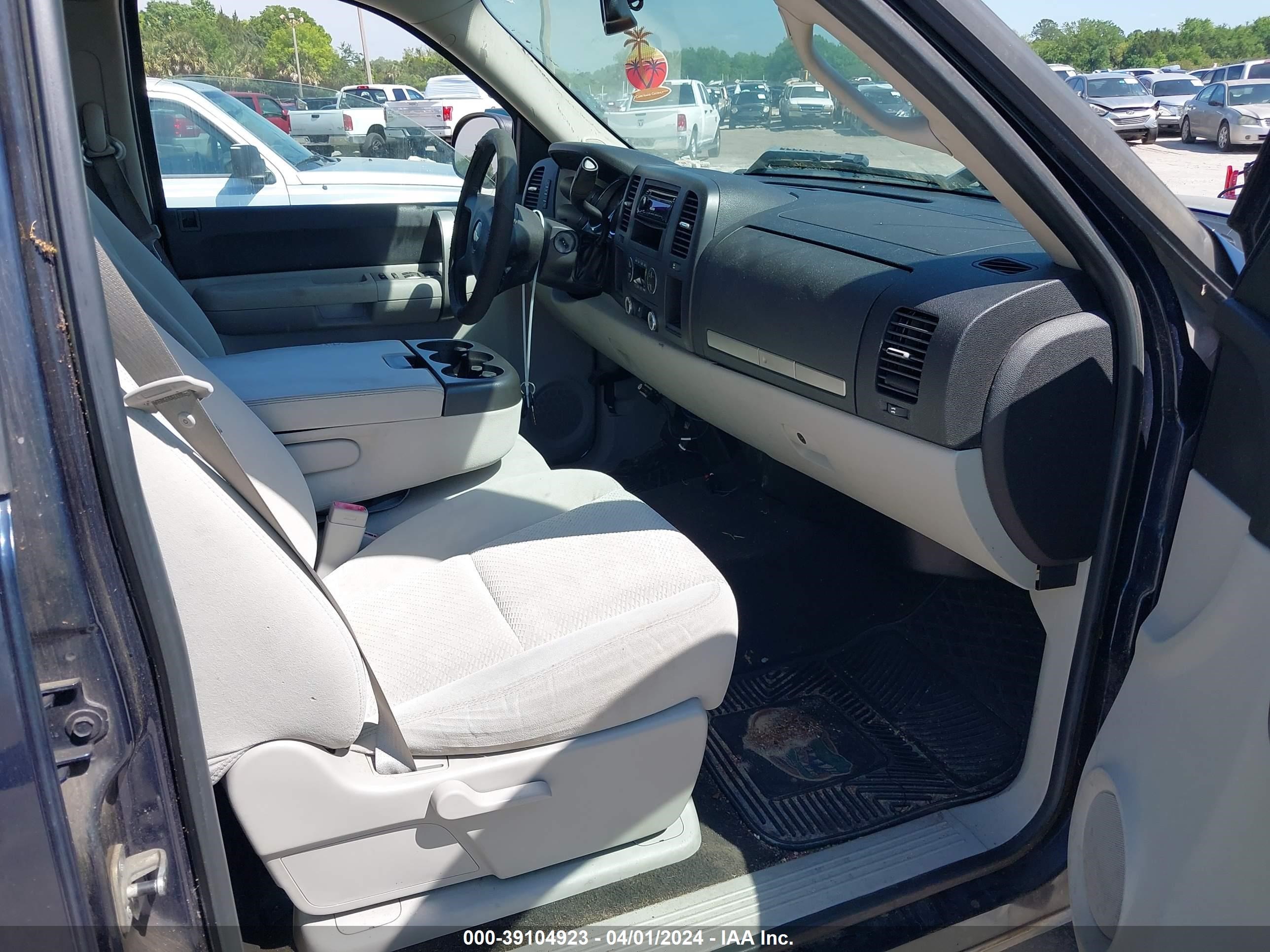 Photo 4 VIN: 2GCEC13C071613792 - CHEVROLET SILVERADO 