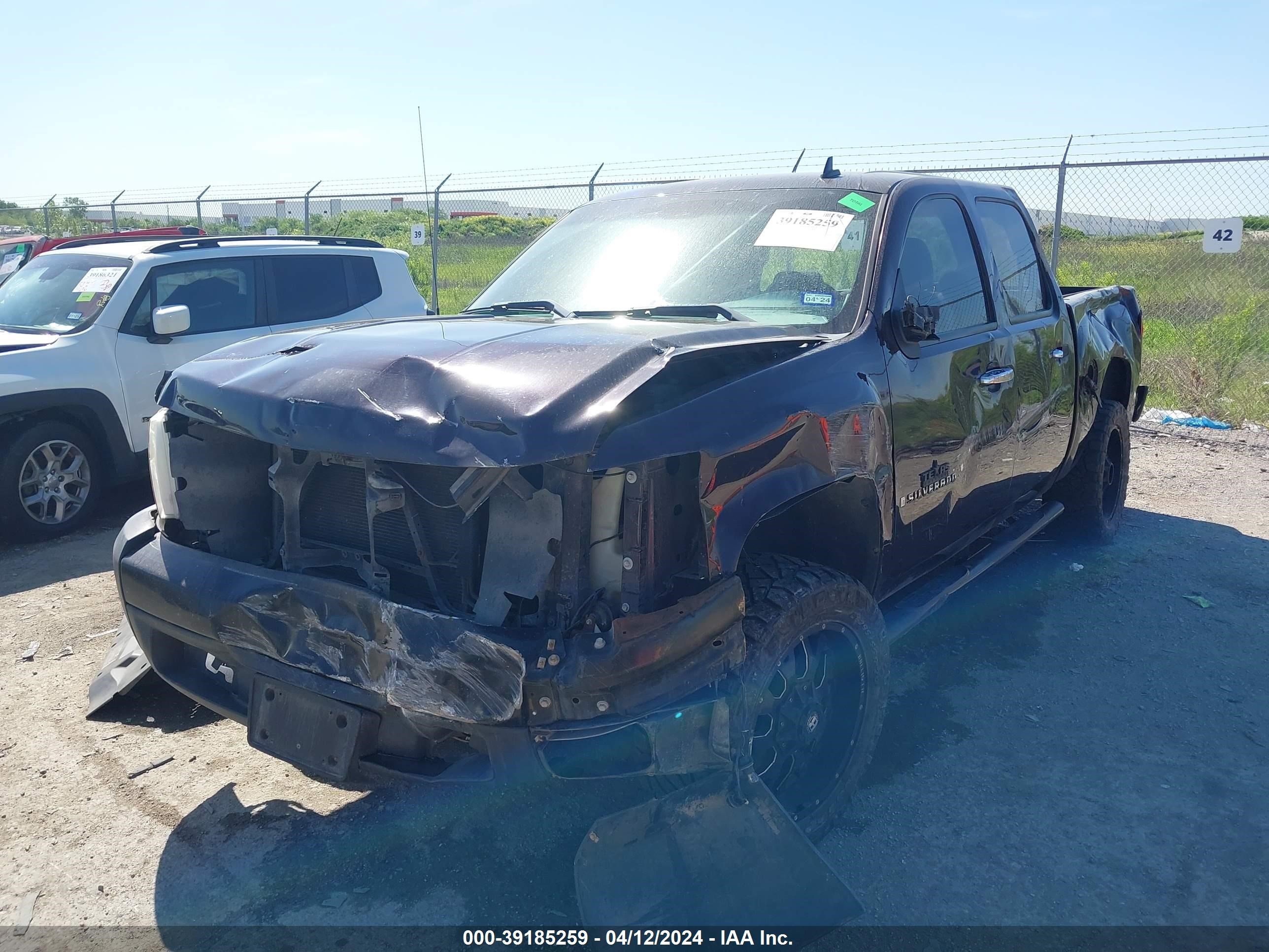 Photo 1 VIN: 2GCEC13C281137613 - CHEVROLET SILVERADO 