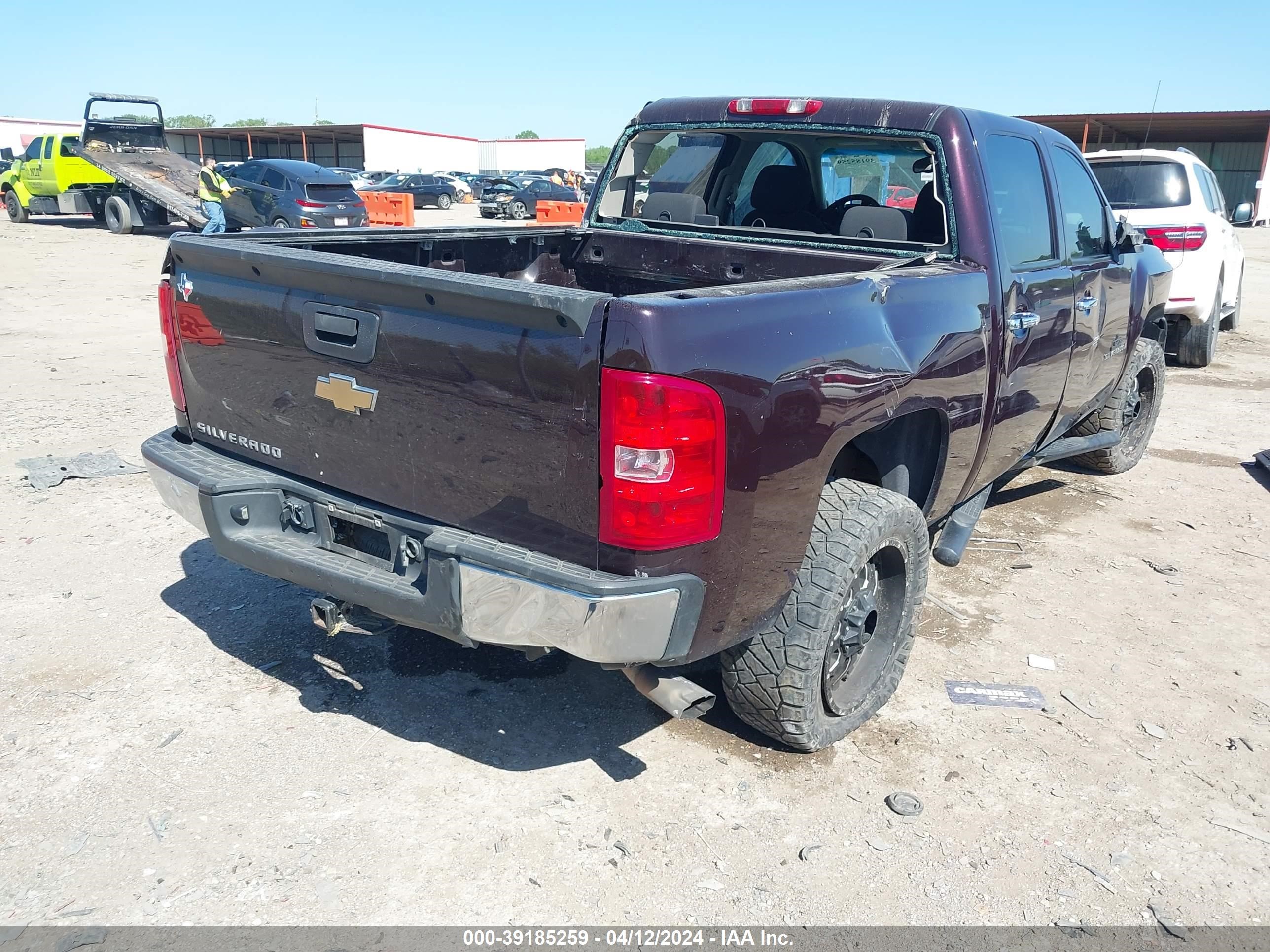 Photo 3 VIN: 2GCEC13C281137613 - CHEVROLET SILVERADO 