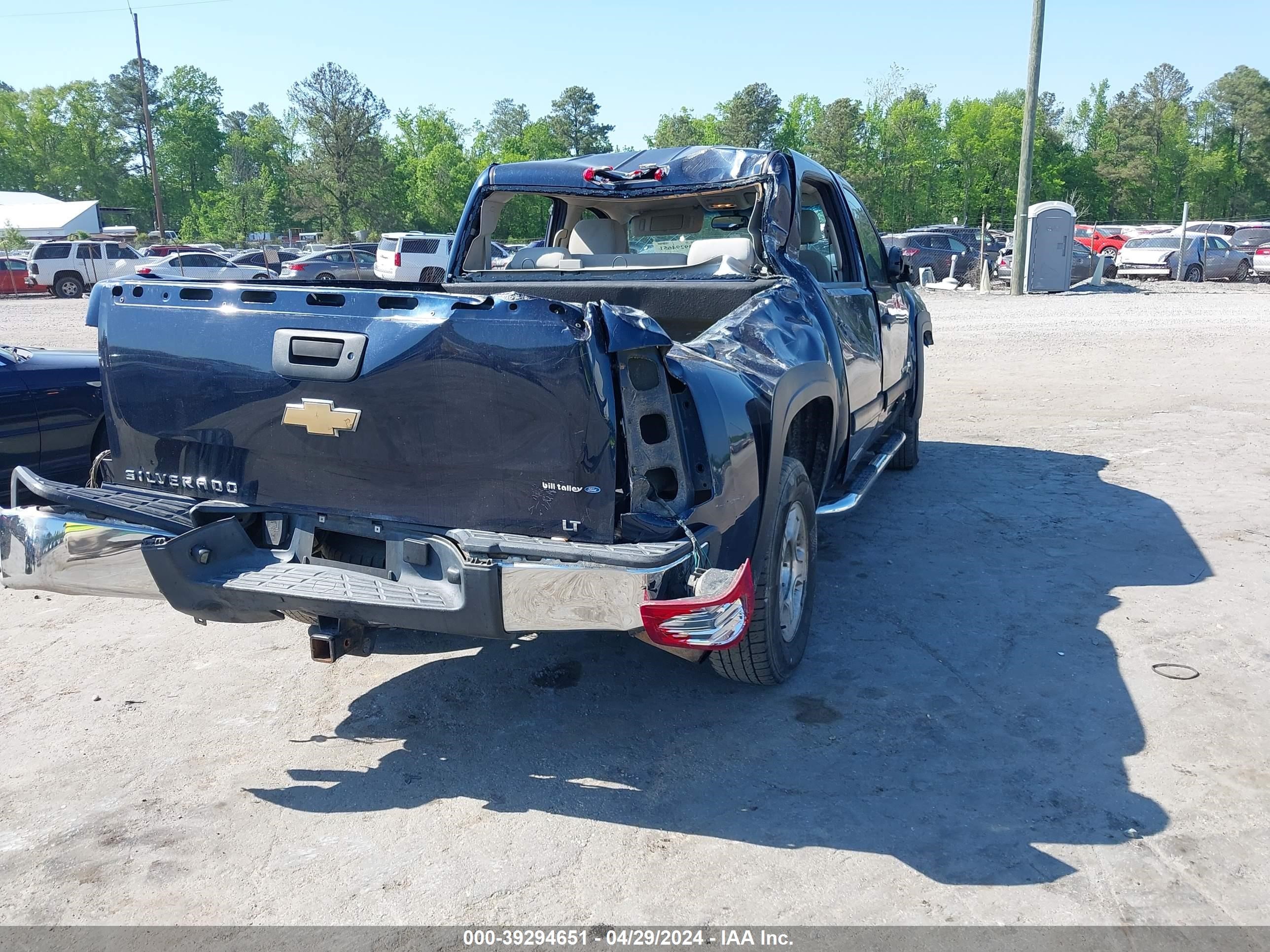 Photo 3 VIN: 2GCEC13C371542619 - CHEVROLET SILVERADO 